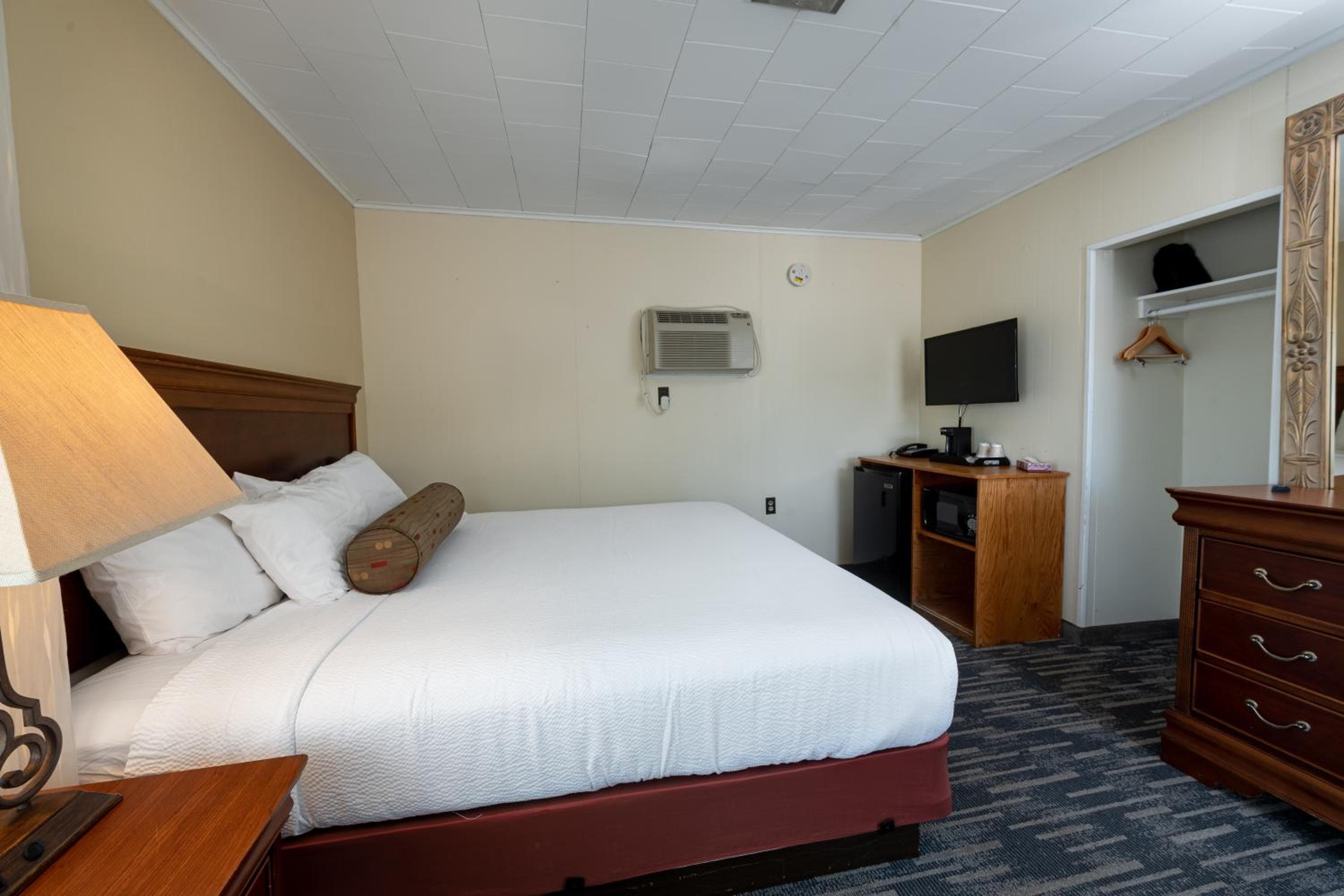 Scotty's Lakeside Resort