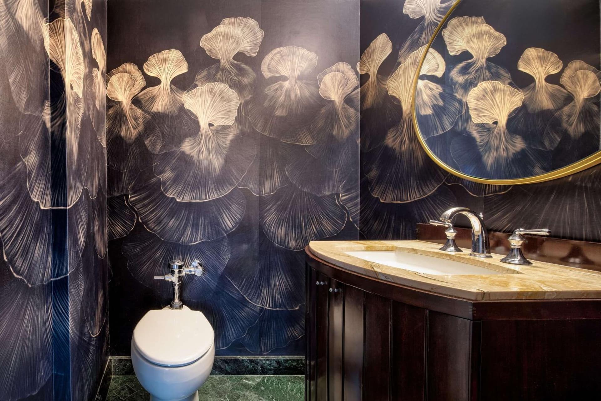 Amway Grand Plaza Hotel, Curio Collection by Hilton