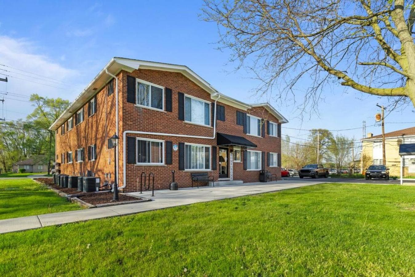 Modern Cozy 2b apt in Shelby Twp