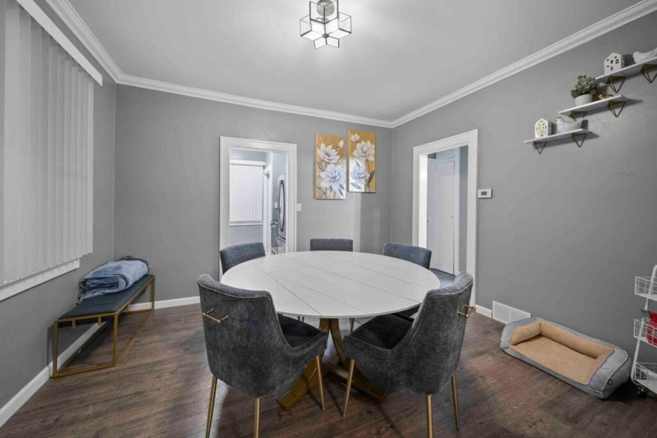 Cozy 3bd home in downRoyal Oak