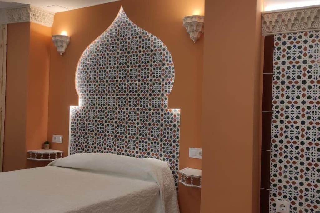"Al-Andalus house" A 9 min en metro del centro de Sevilla