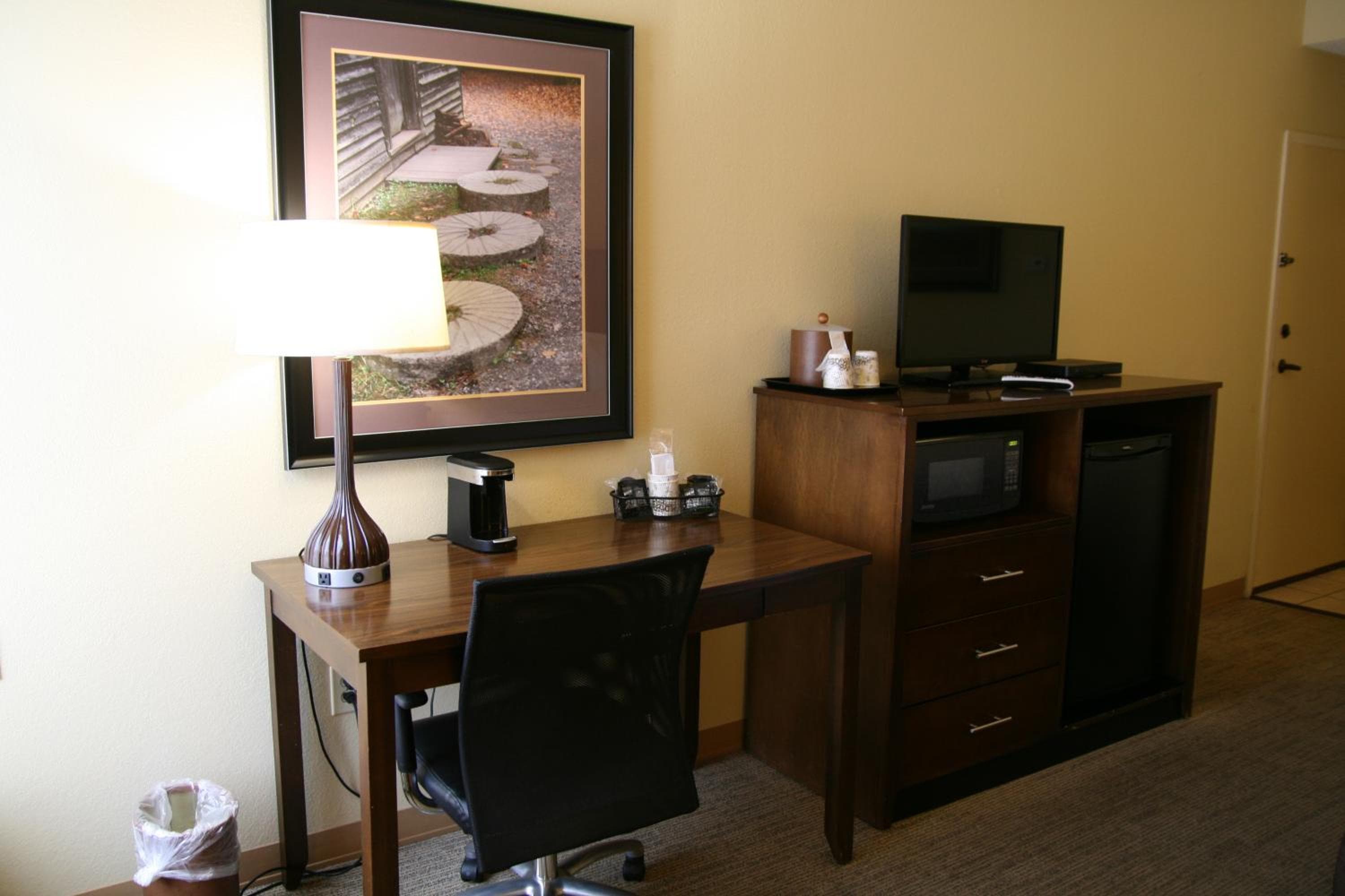 Clarion Pointe Cherokee