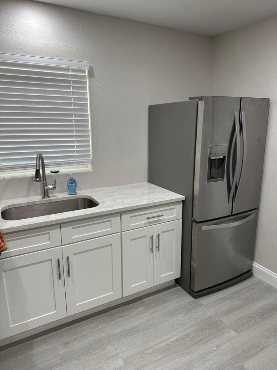 Newly remodeled, Cozy Cottage in North Palm Beach