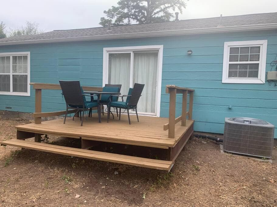 *3 blocks from AT&T Stadium* 2 bedroom-sleeps 6