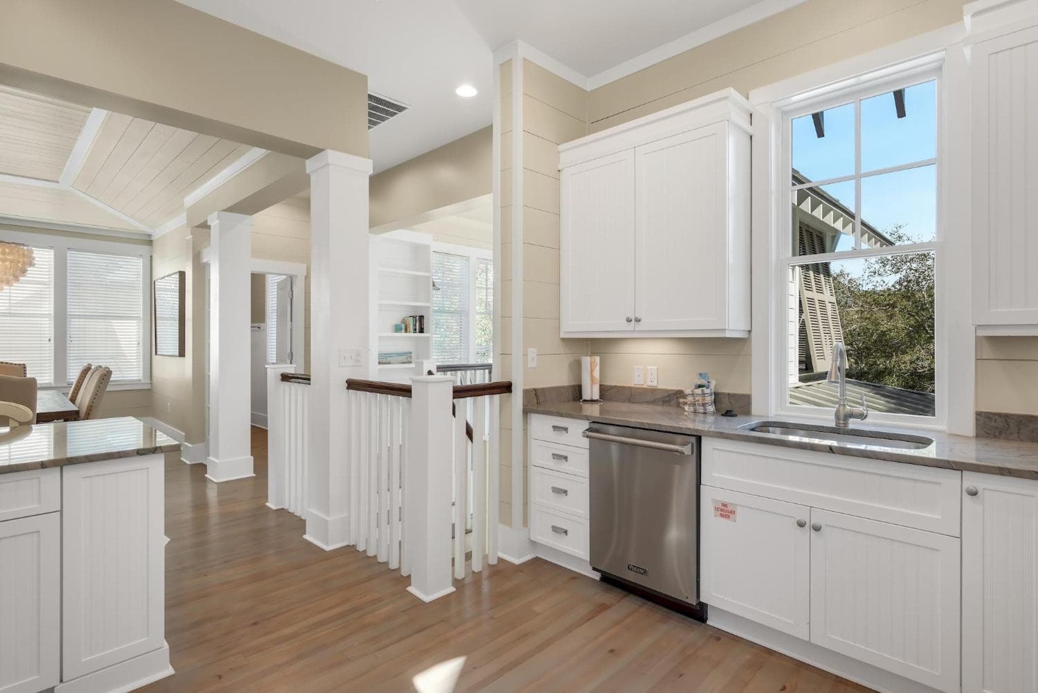 136 Silver Laurel