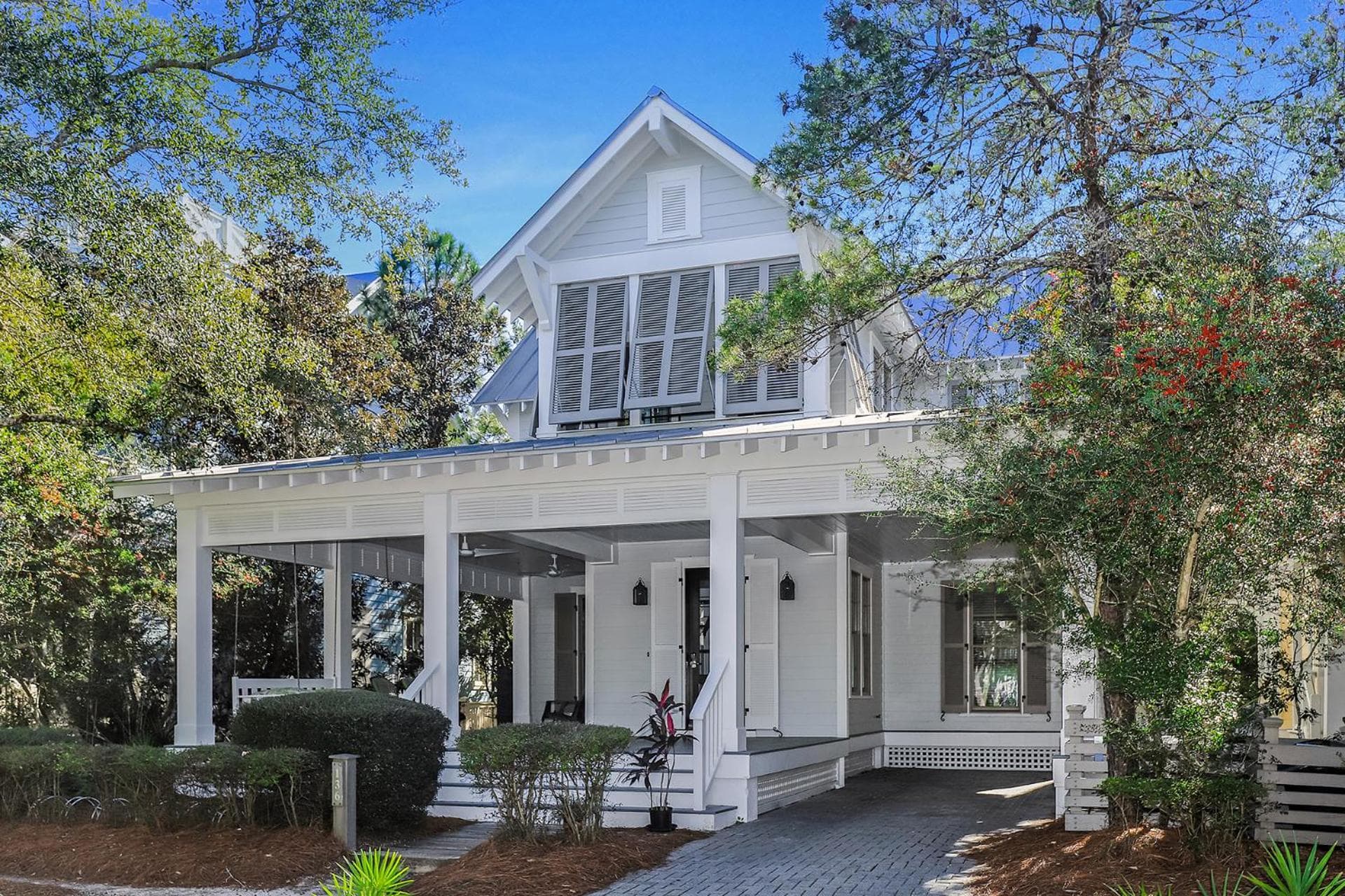136 Silver Laurel