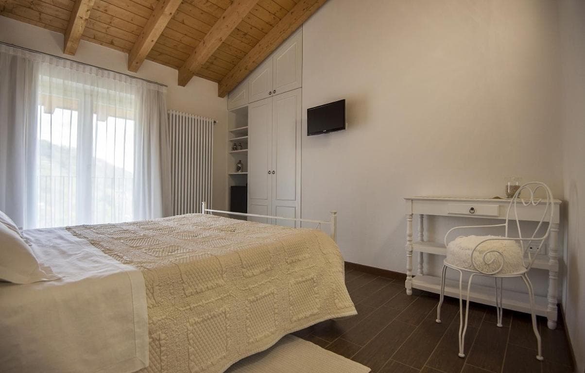 Boulevard Stays 1BR Highrise with Pool Gym Parking