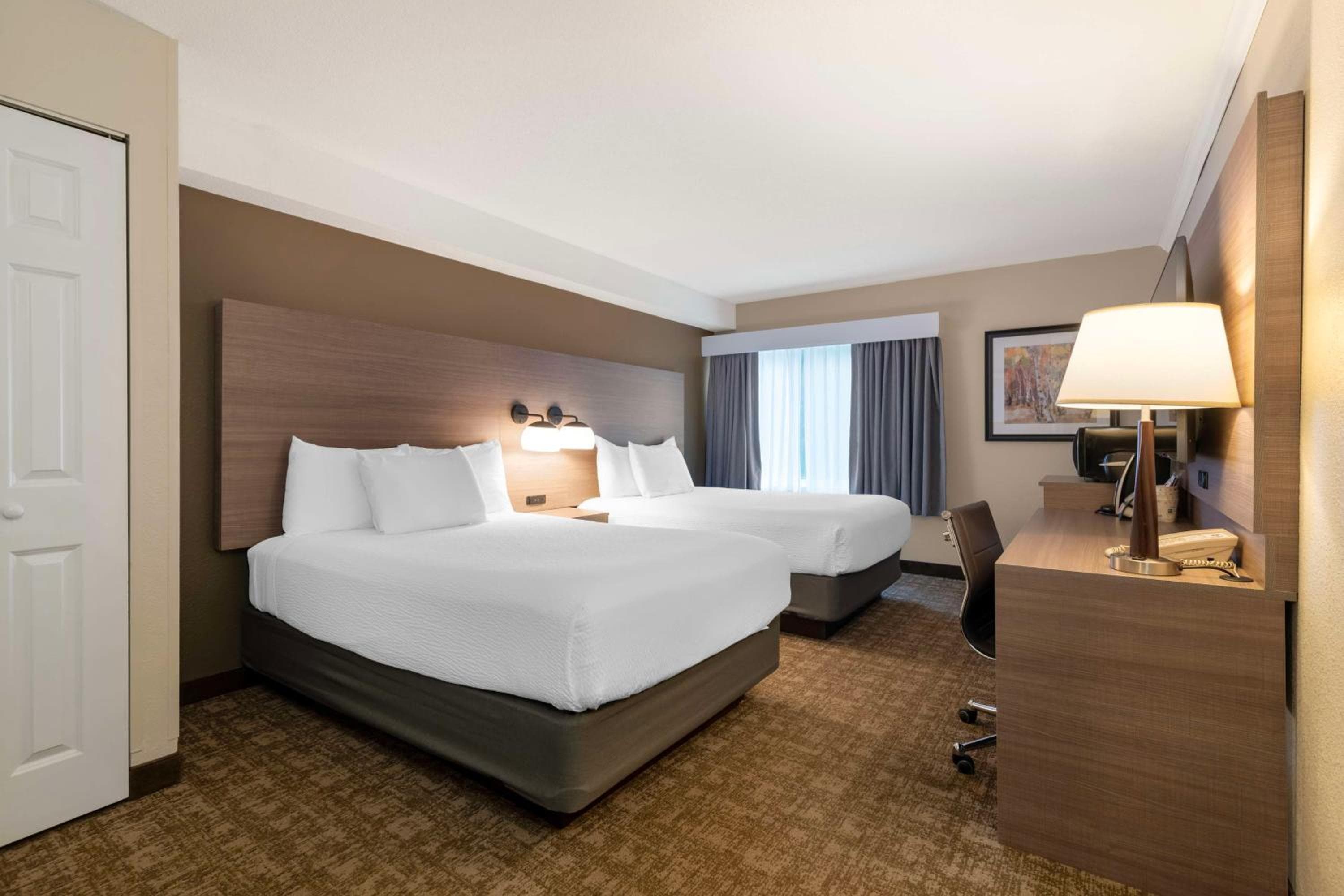 Best Western Plus Windjammer Inn & Conference Center