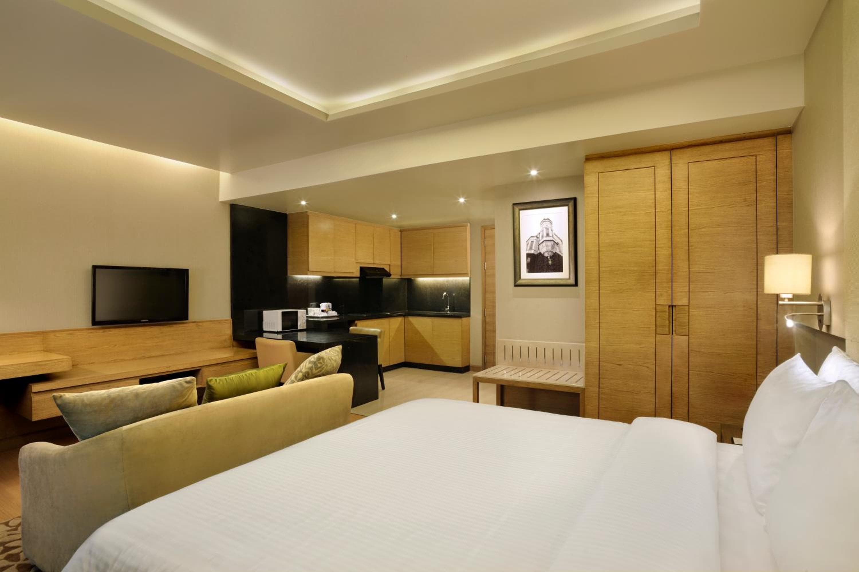 DoubleTree Suites by Hilton Bengaluru Outer Ring Road