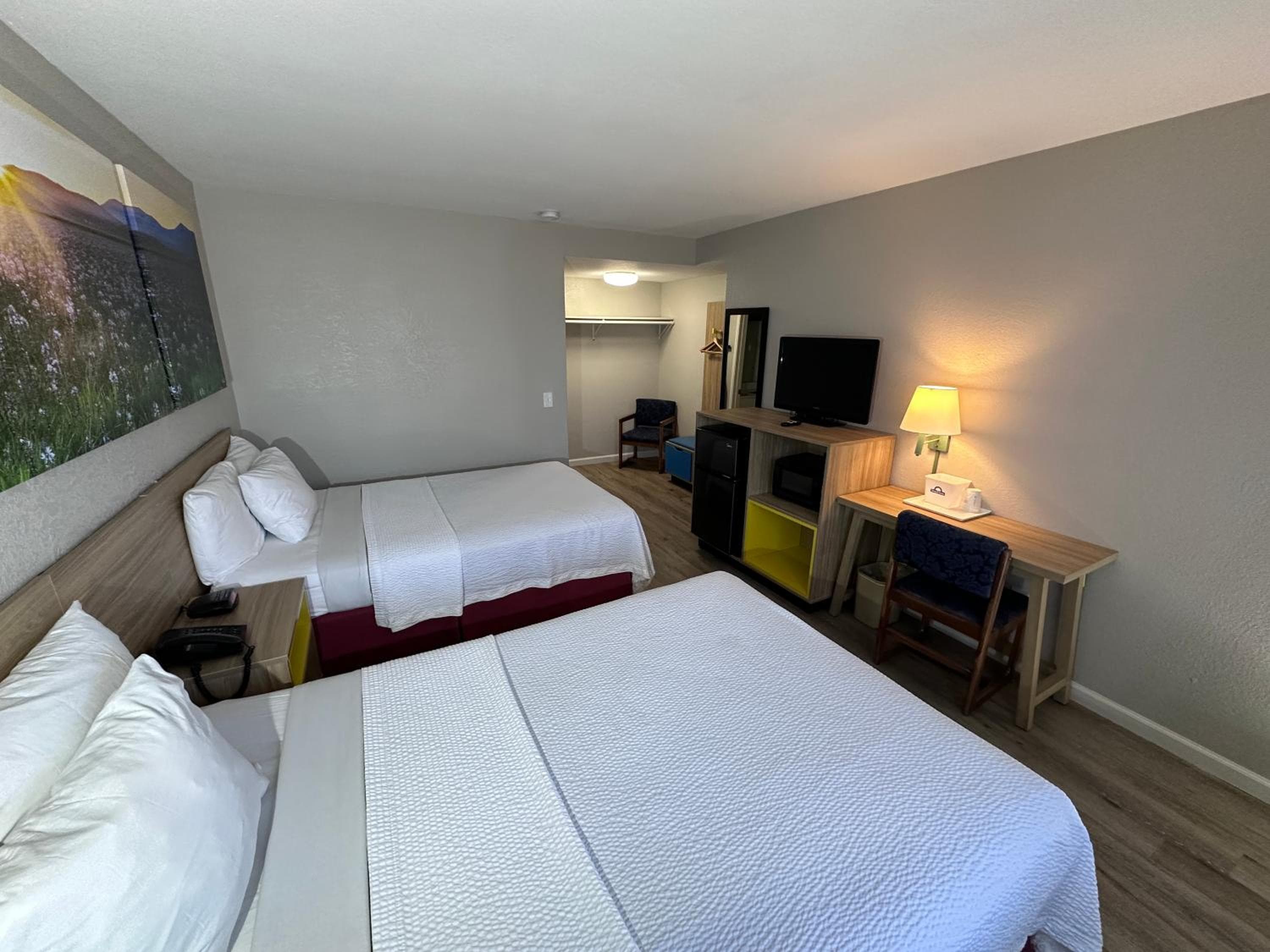 Days Inn by Wyndham San Marcos