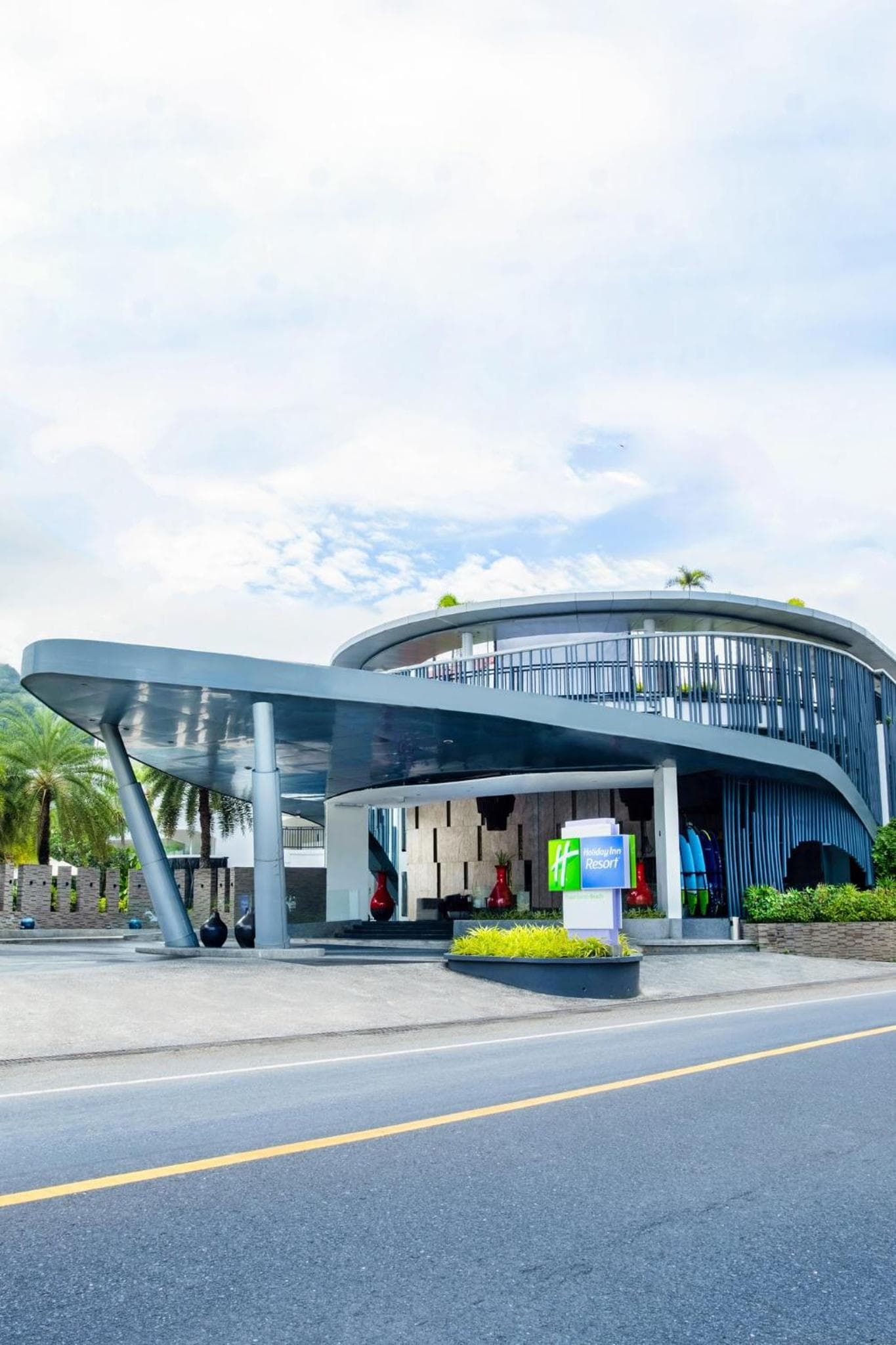 Holiday Inn Resort Phuket Karon Beach by IHG