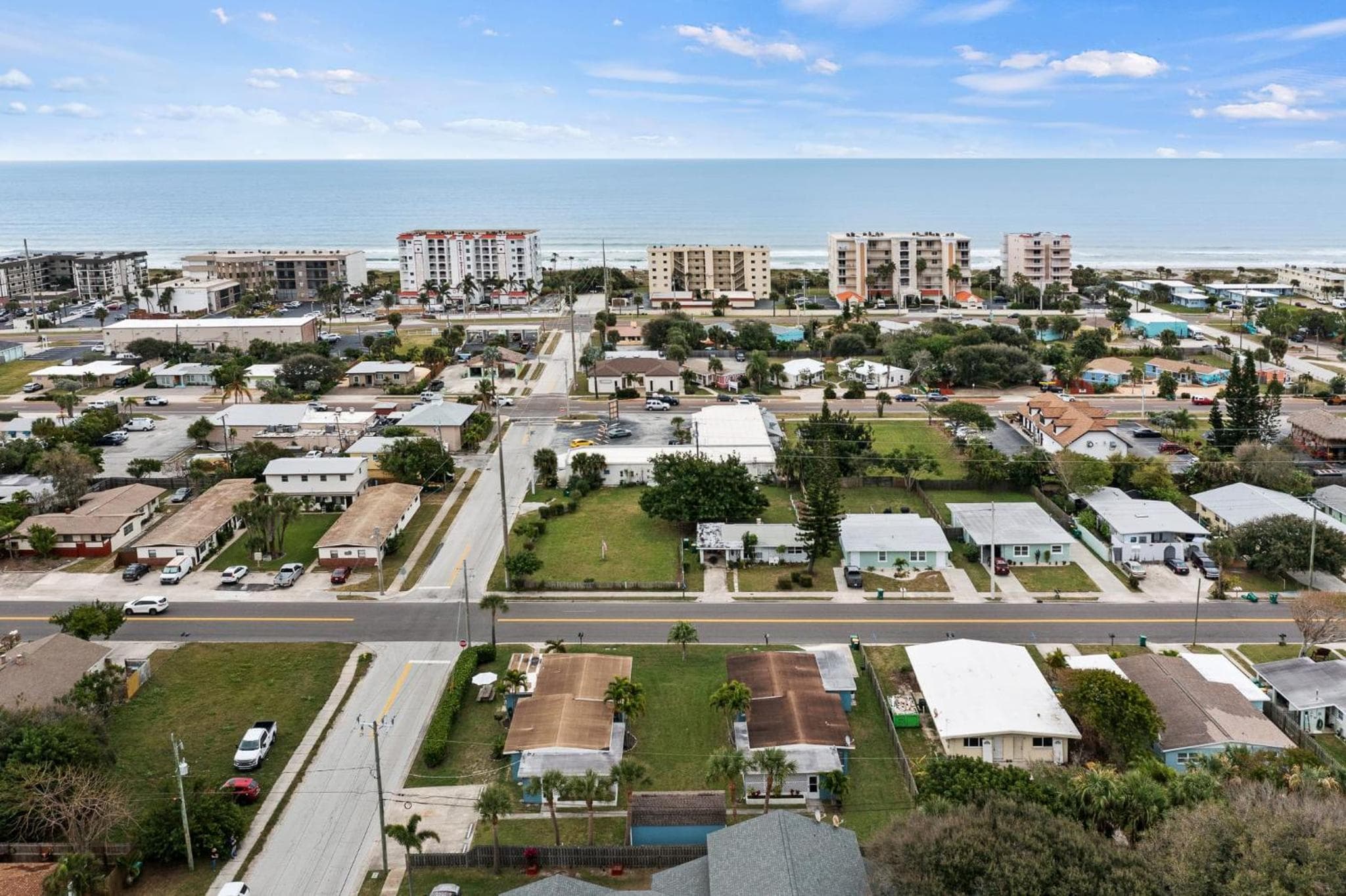 Downtown Cottage - Walk to the Beach & Restaurants