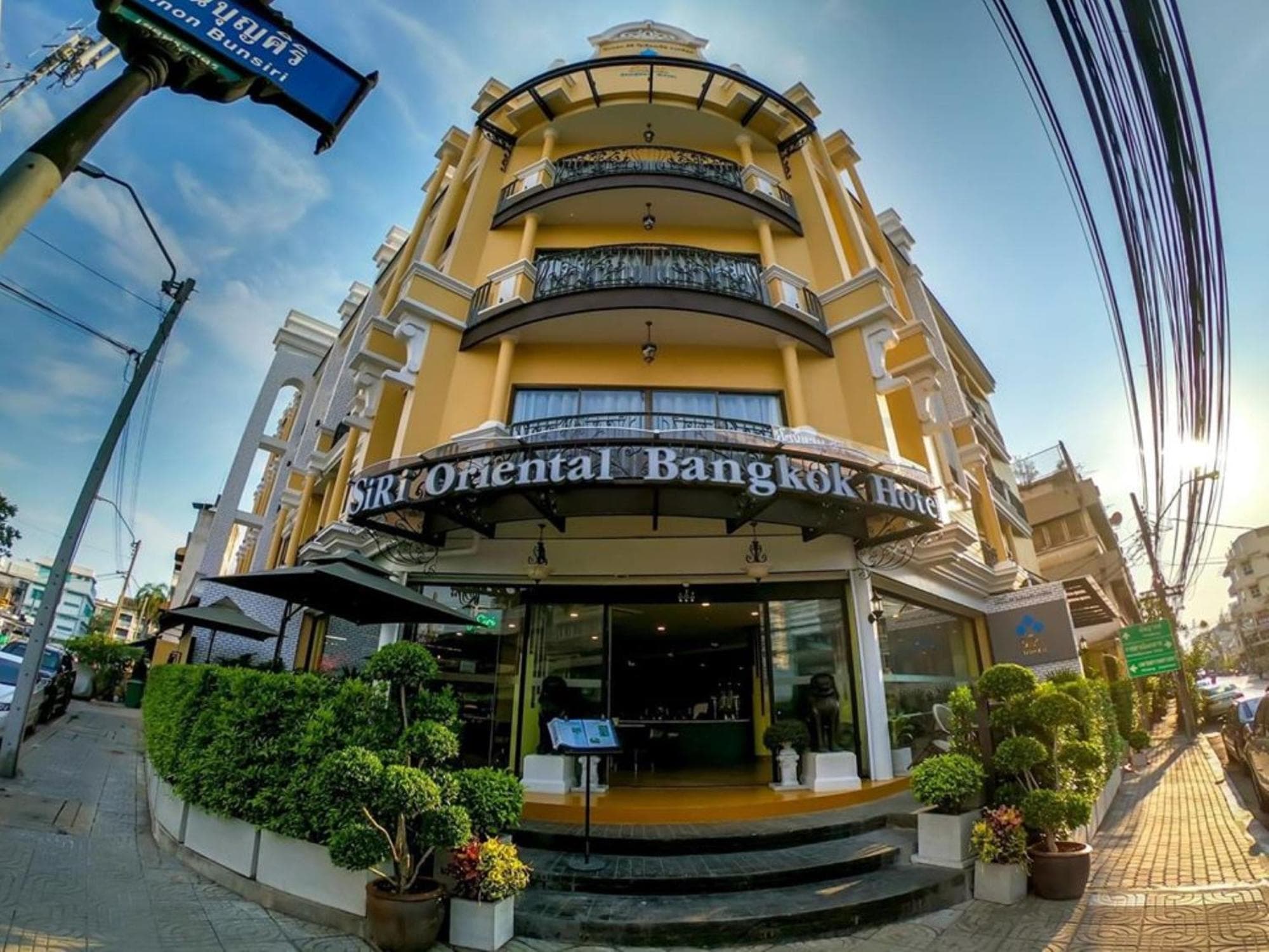 Siri Oriental Bangkok Hotel