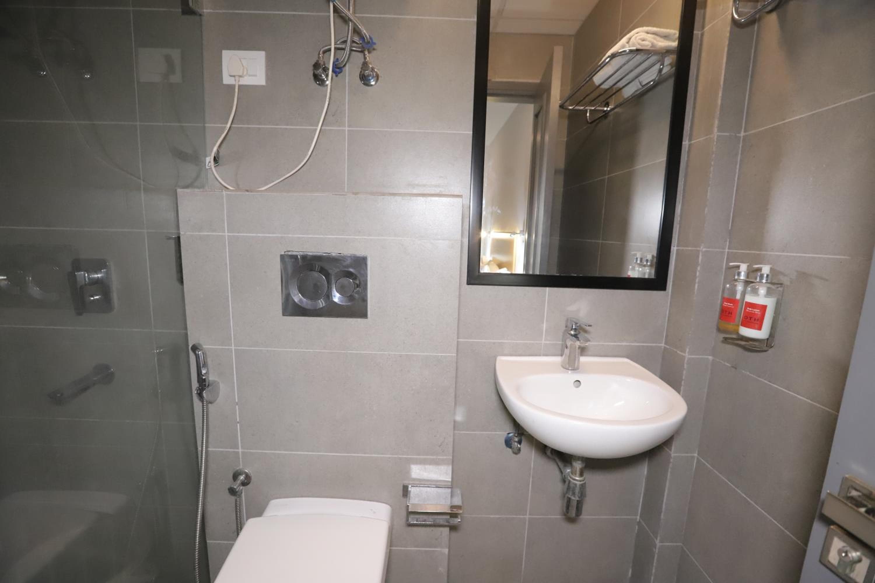 Qotel Comfort AT Residency Kaushambi Anand Vihar