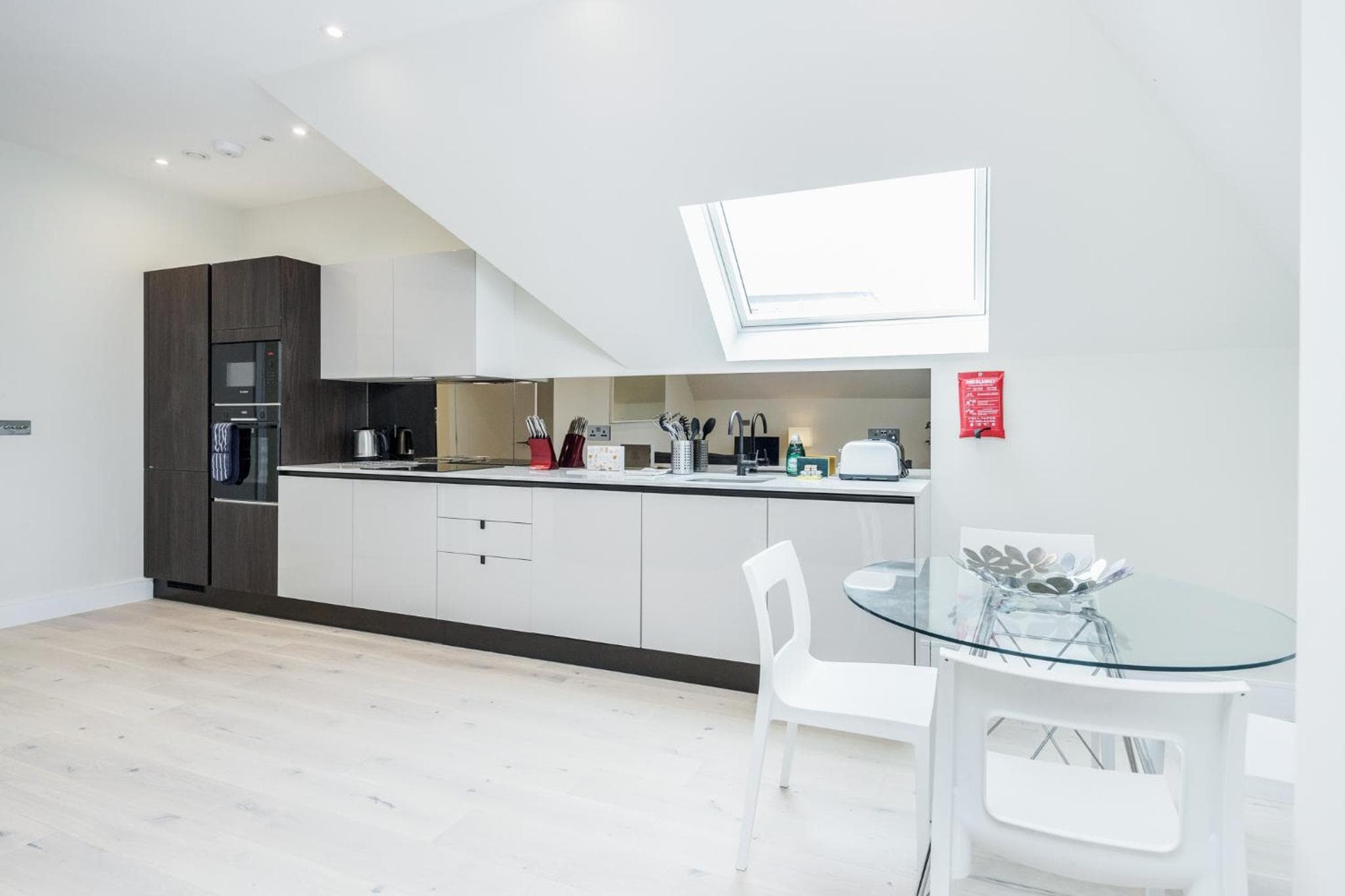 Roomspace Serviced Apartments- Lyons House