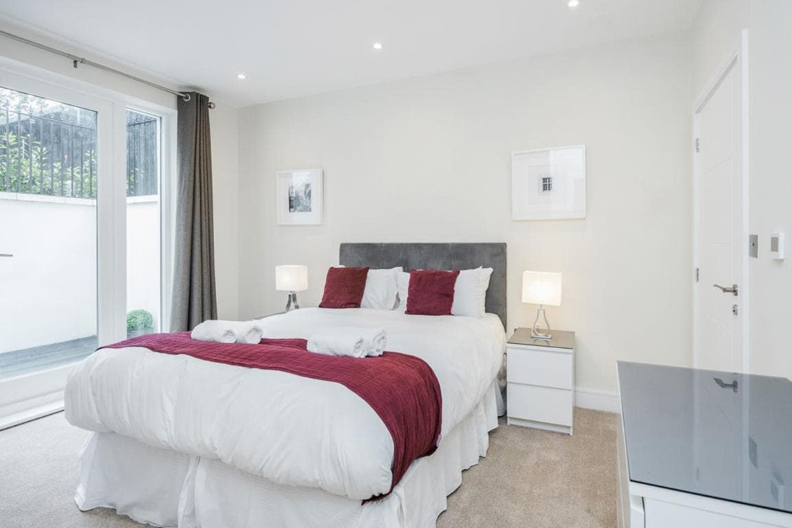 Roomspace Serviced Apartments- Lyons House