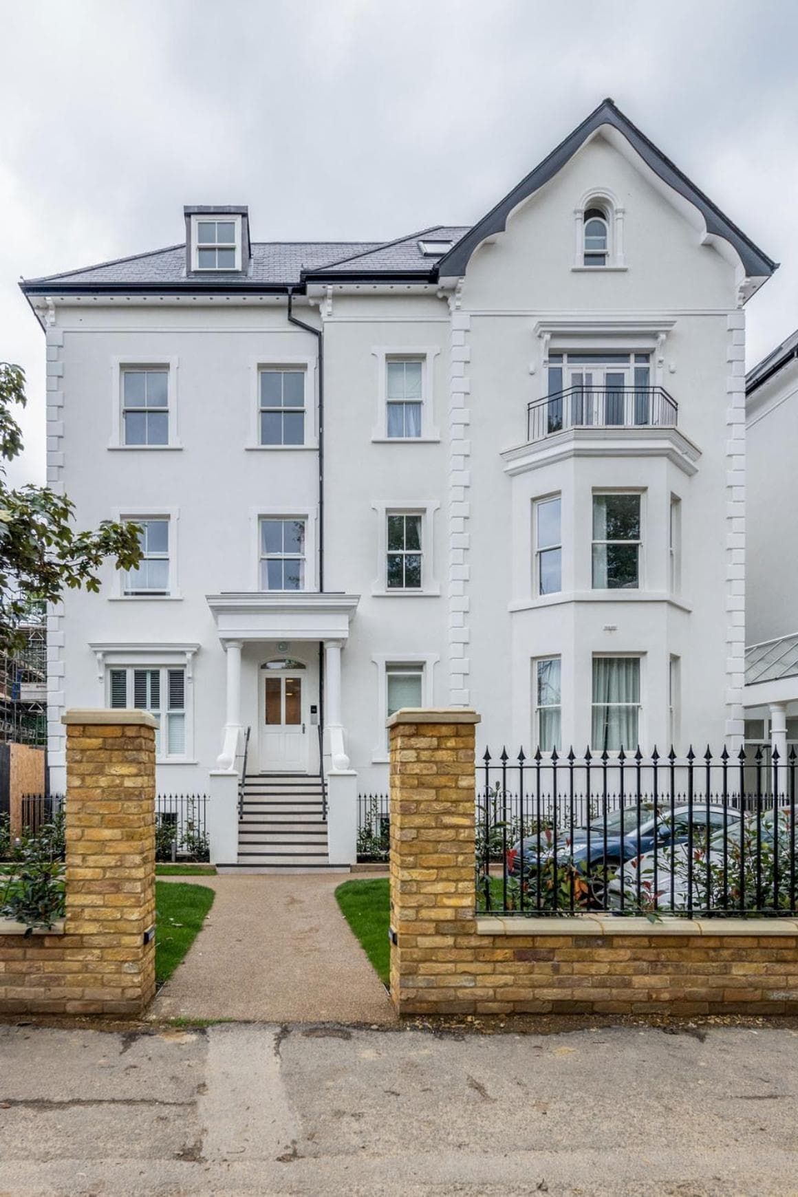 Roomspace Serviced Apartments- Lyons House