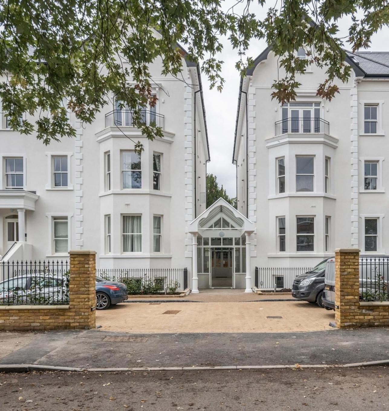 Roomspace Serviced Apartments- Lyons House