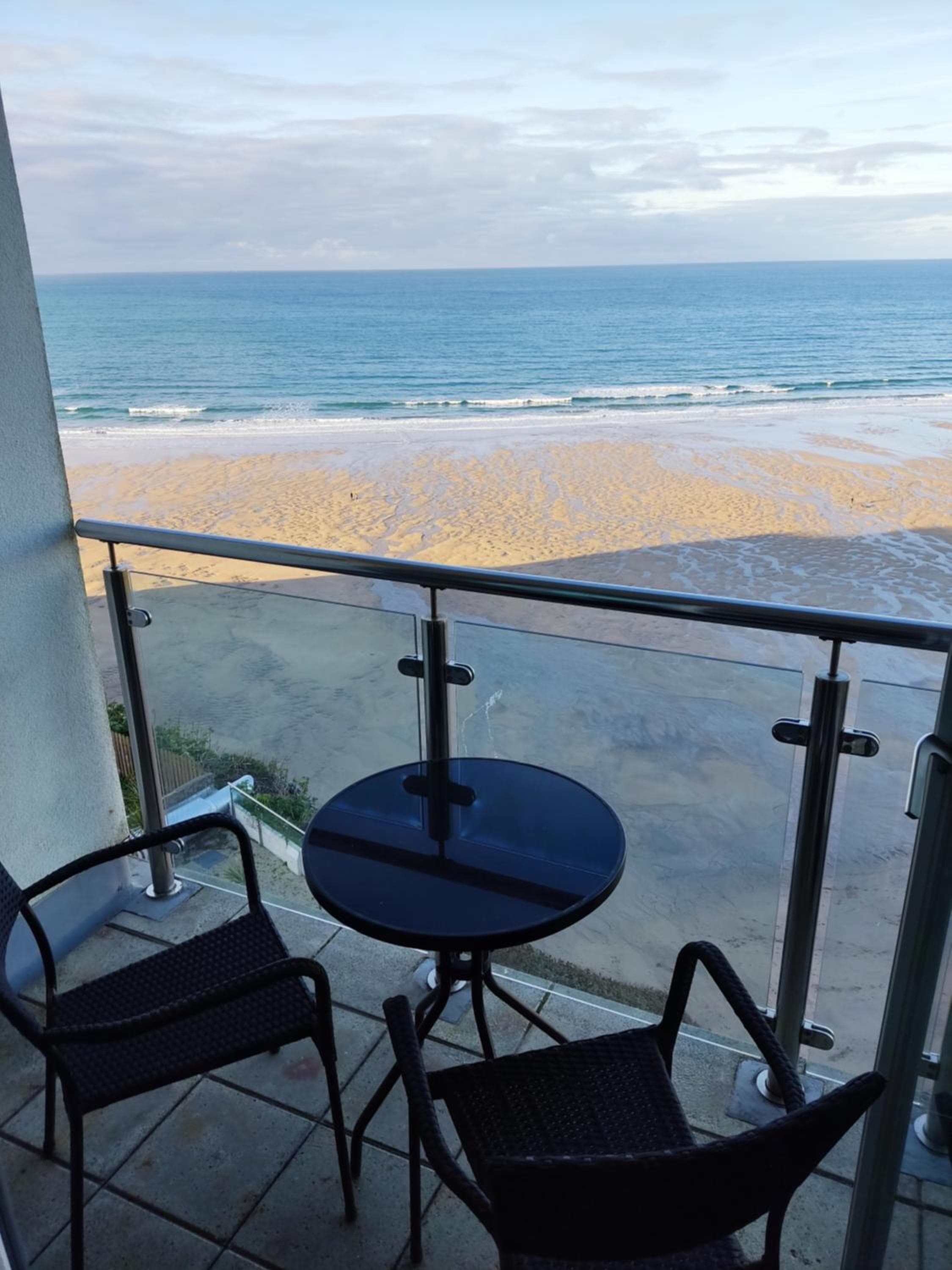 Newquay Rocklands Beach View
