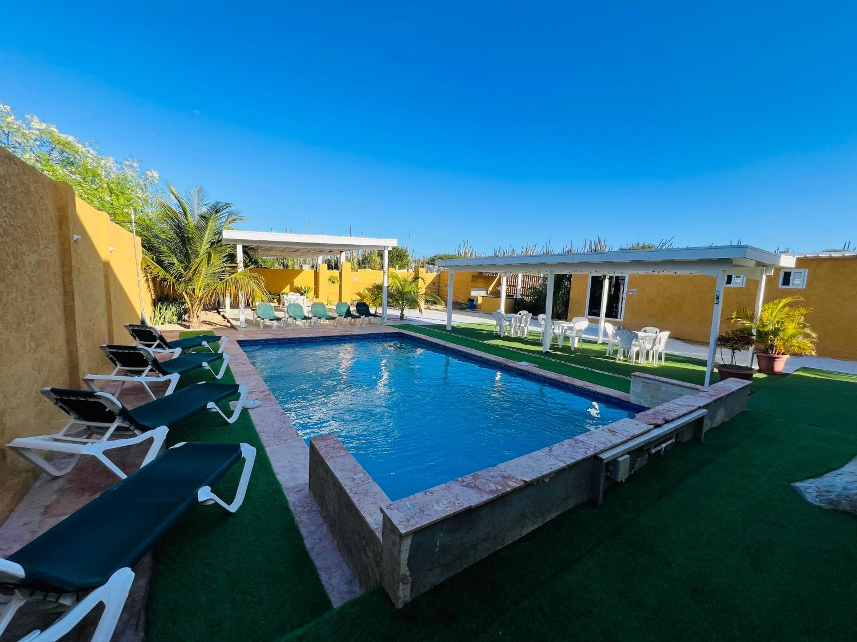 The Gold Vacation Apartments & Villa Aruba