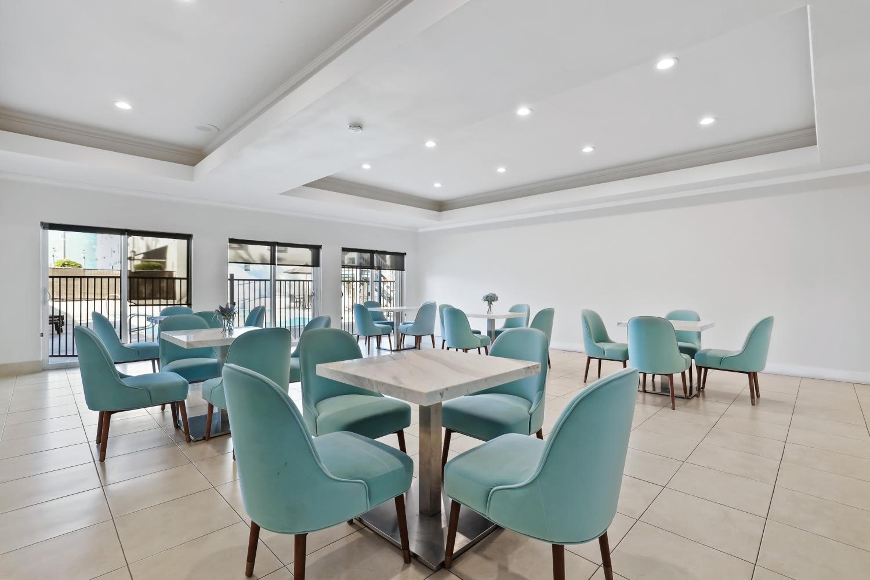Brookhurst Plaza Inn