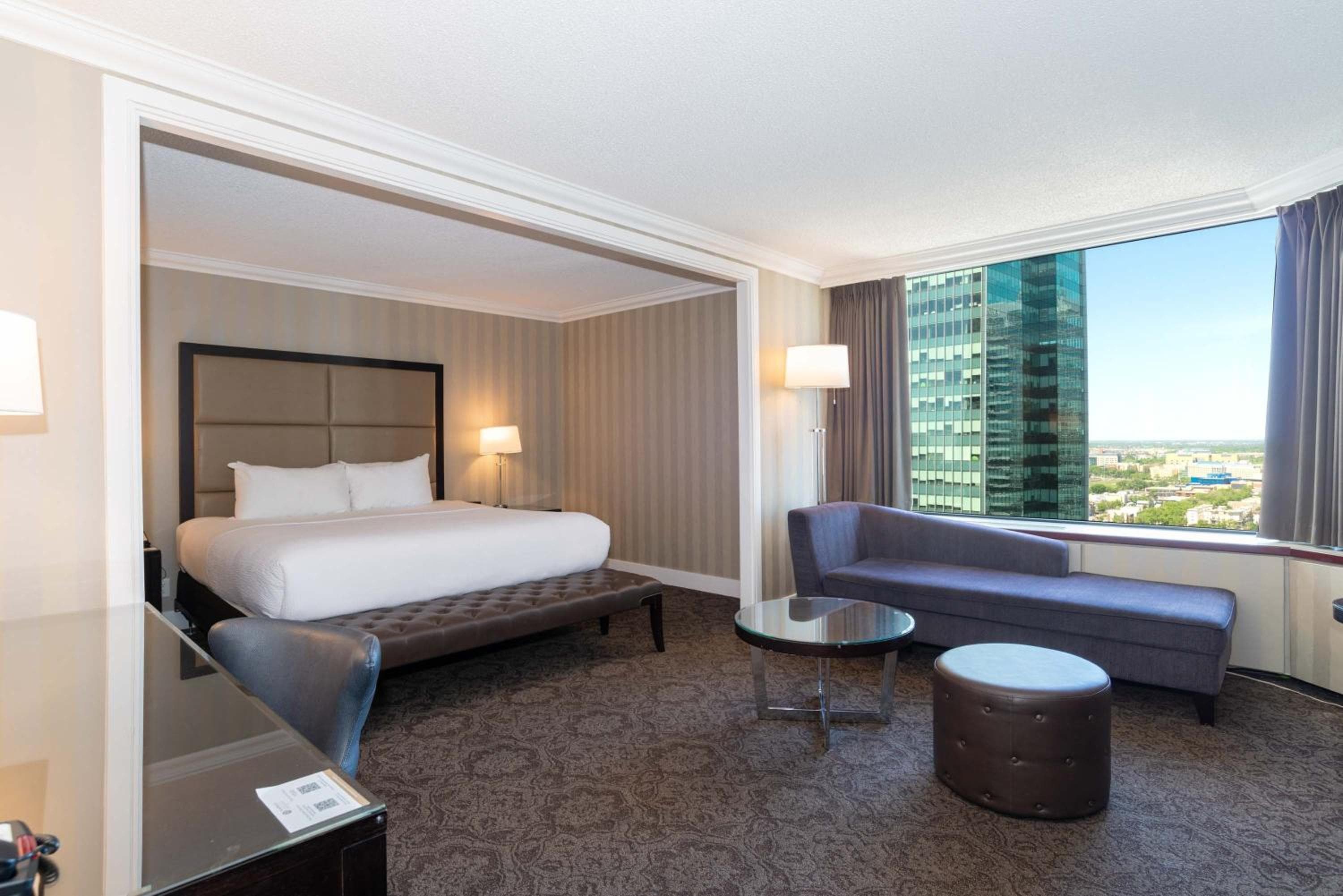 Sandman Signature Edmonton Downtown Hotel