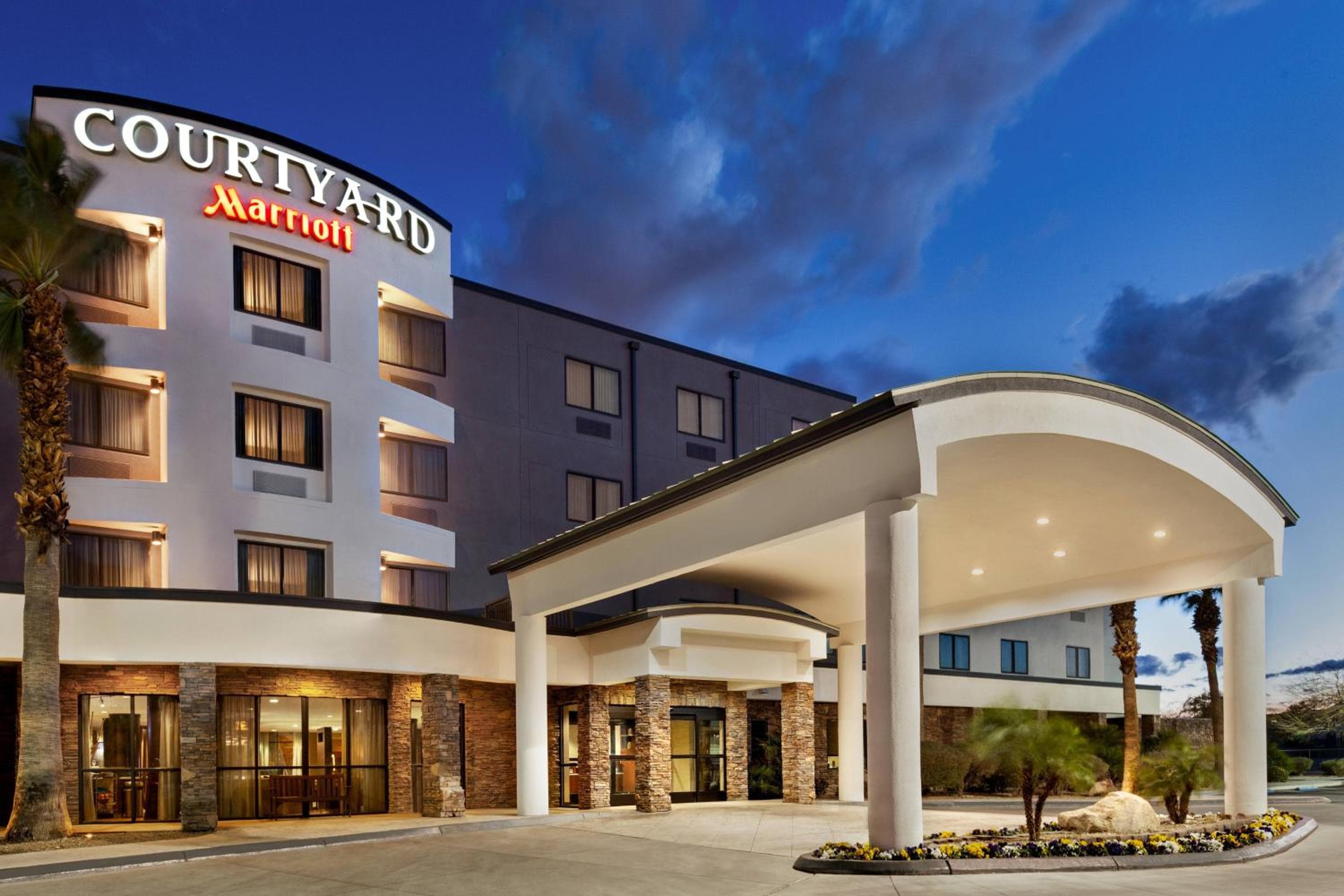 Courtyard By Marriott Las Vegas Stadium Area