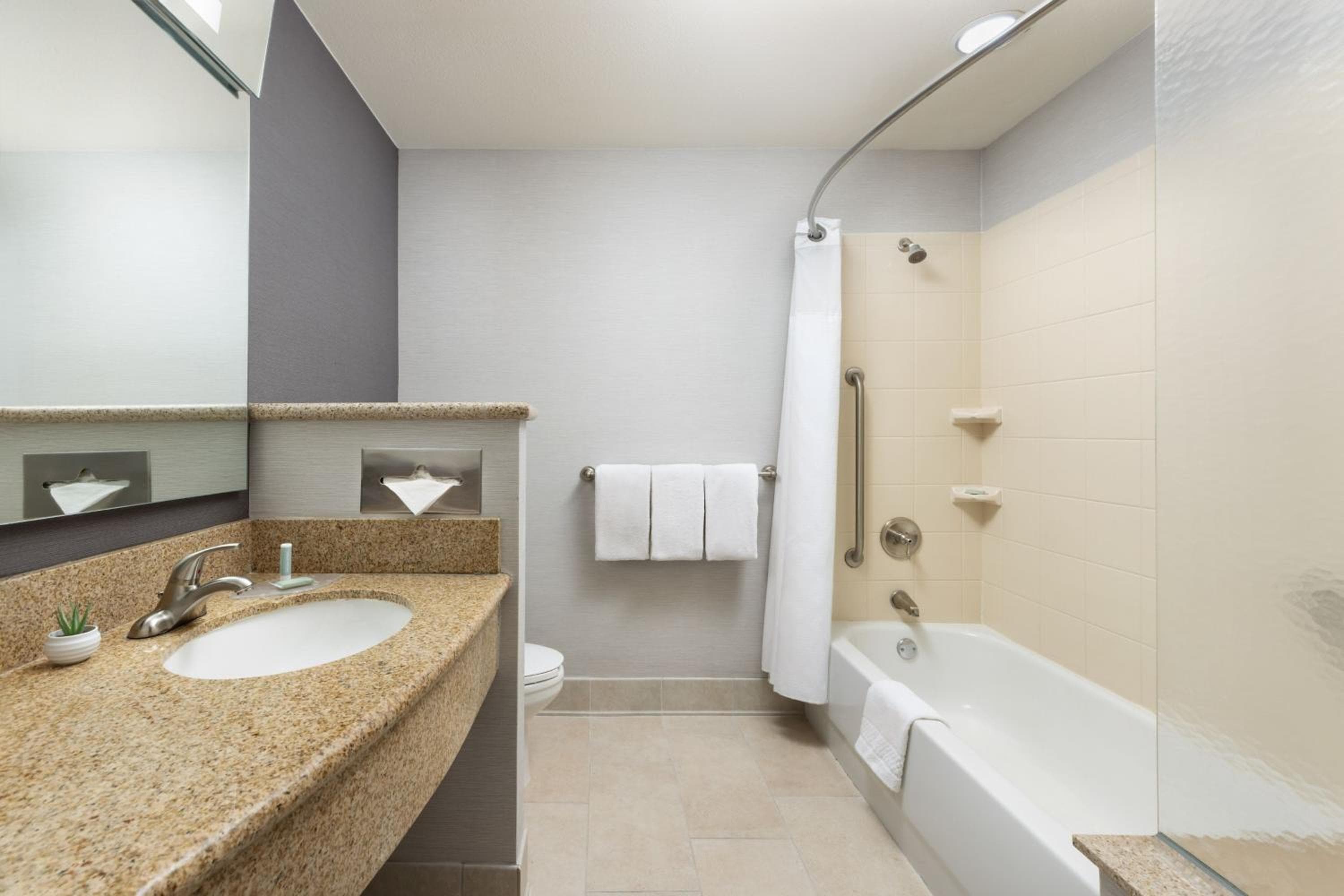 Courtyard By Marriott Las Vegas Stadium Area