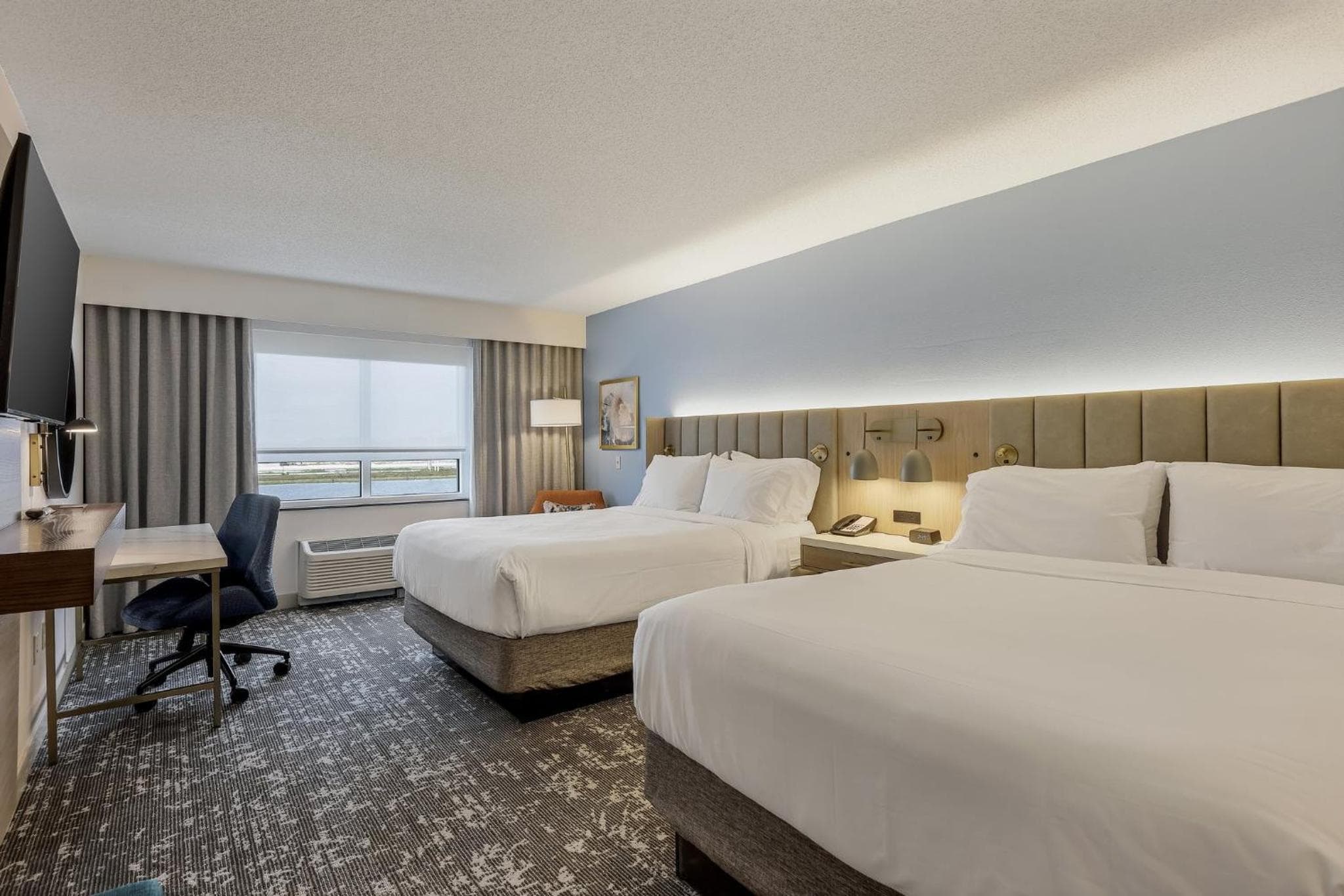 Crowne Plaza Ft Myers Gulf Coast by IHG