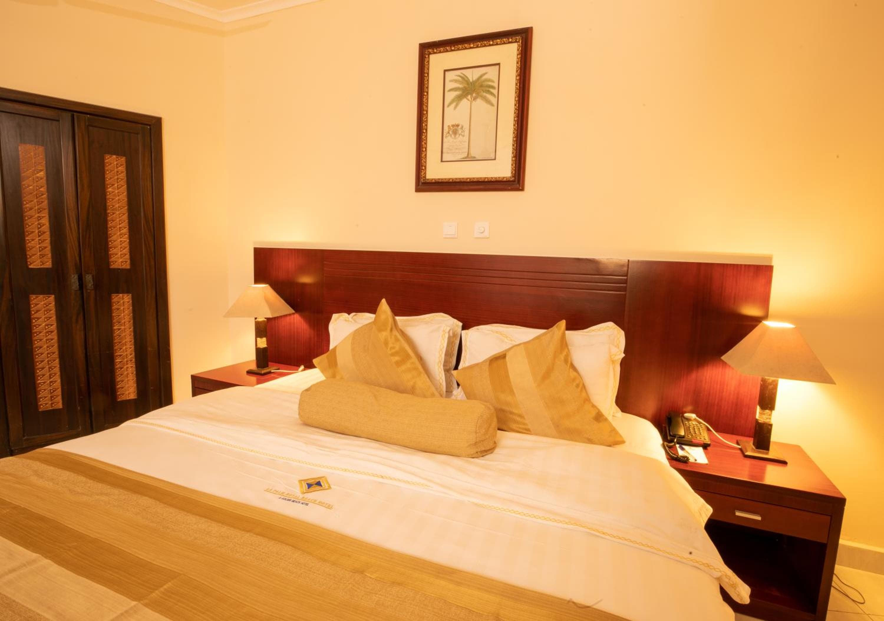 La Palm Royal Beach Hotel