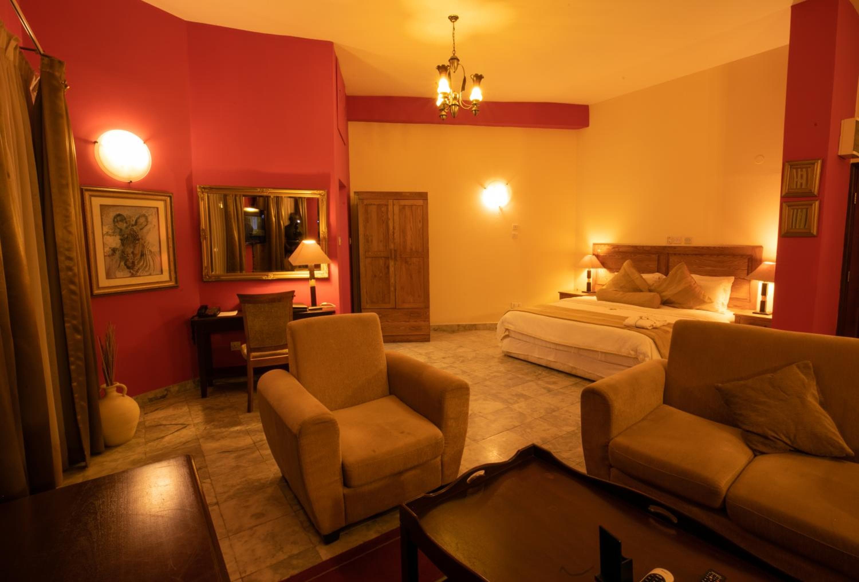 La Palm Royal Beach Hotel