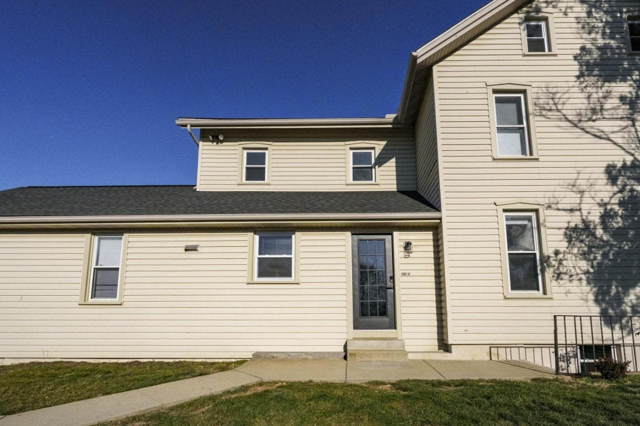 Charming Farmhouse near Bird in Hand