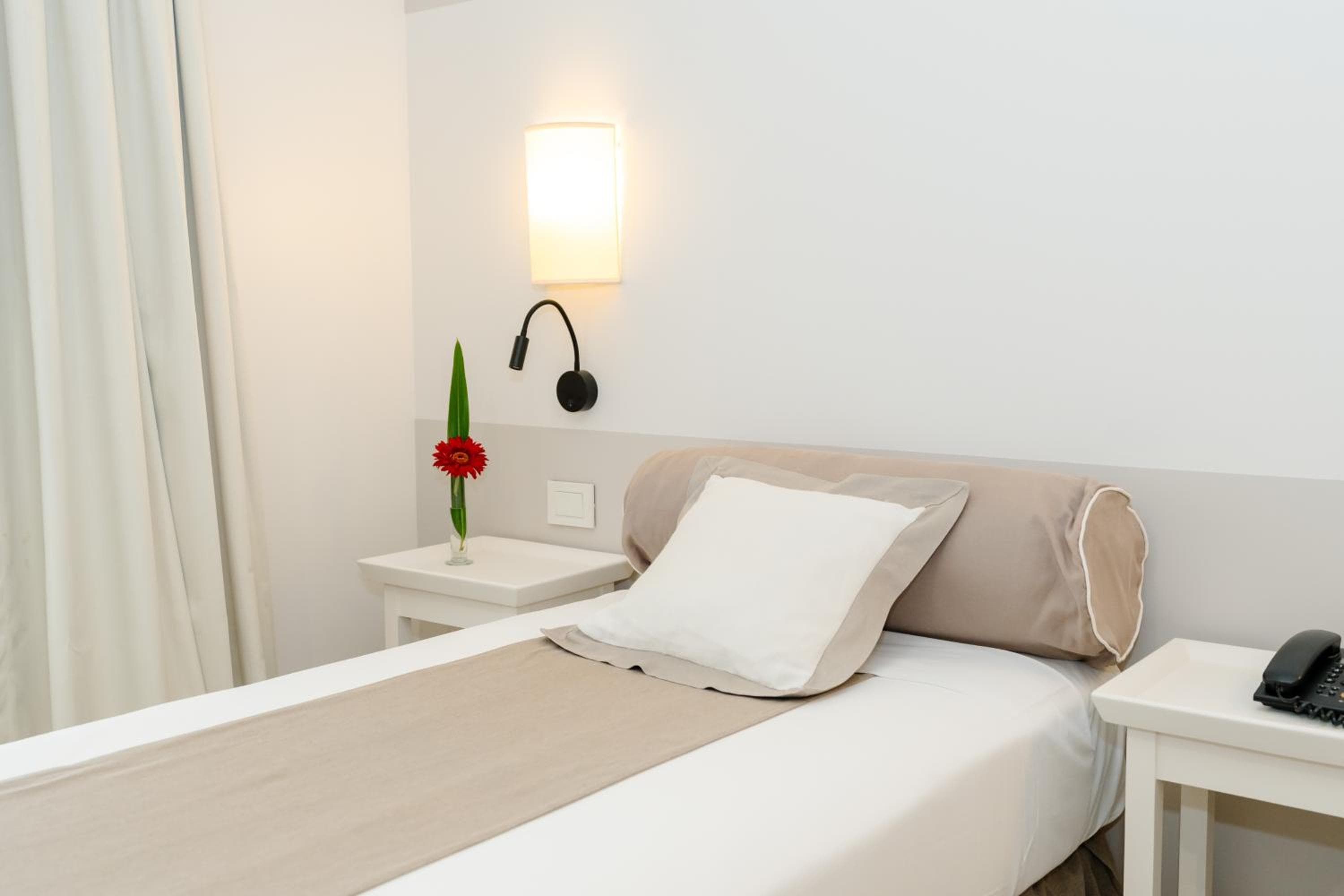 Loi Suites Recoleta Hotel