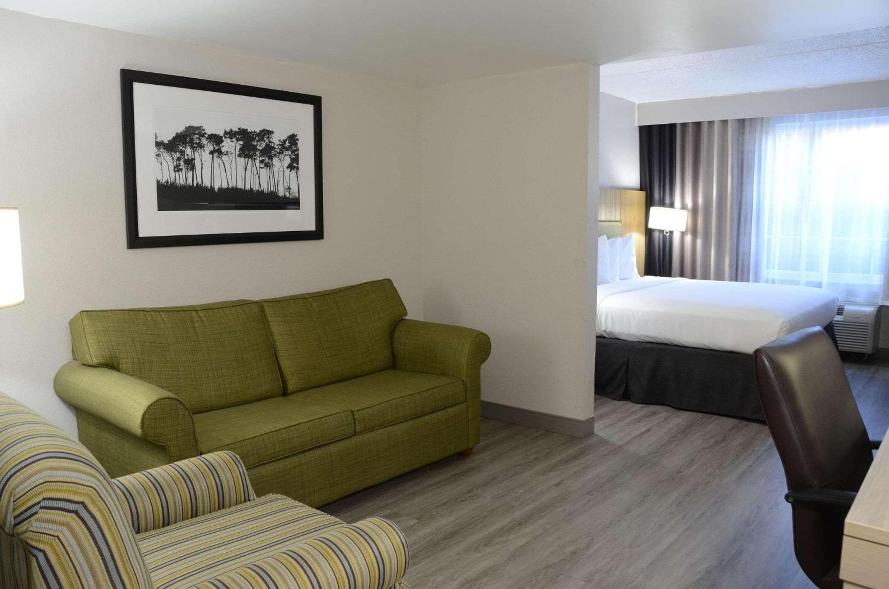 Country Inn & Suites by Radisson, Buford at Mall of Georgia, GA