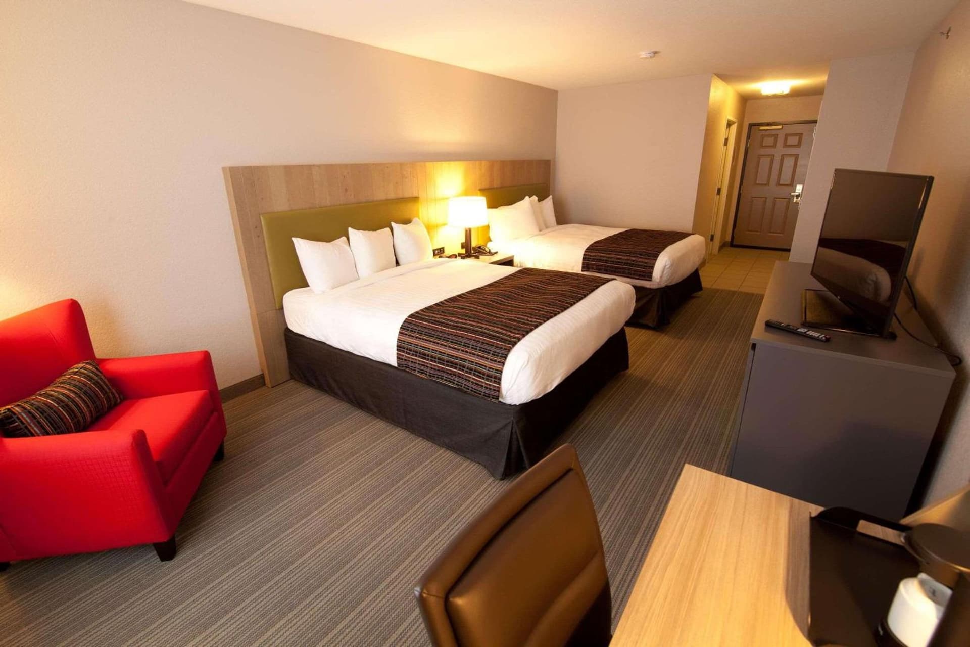 Country Inn & Suites by Radisson, Decorah, IA