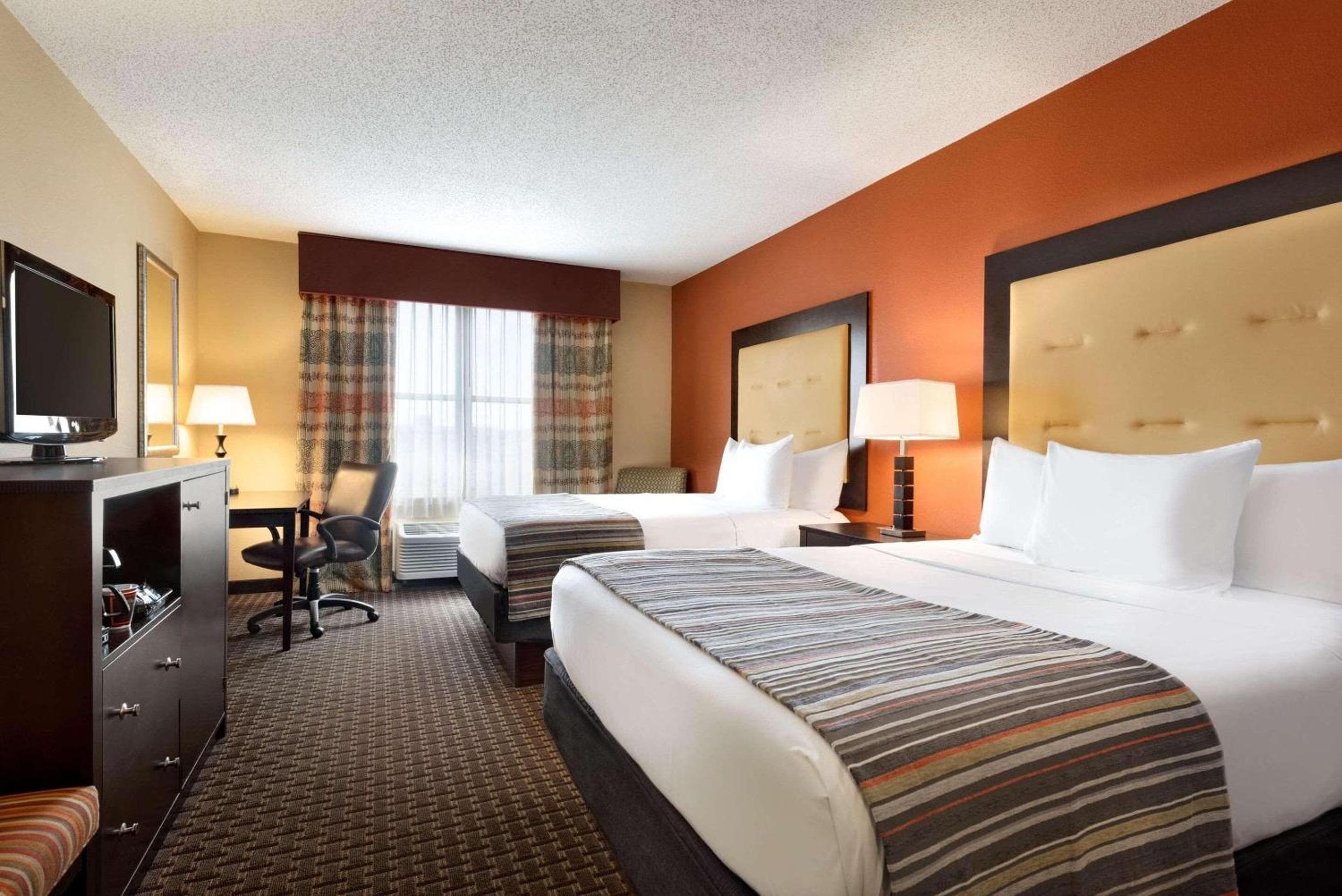 Garner Hotel Evansville East by IHG