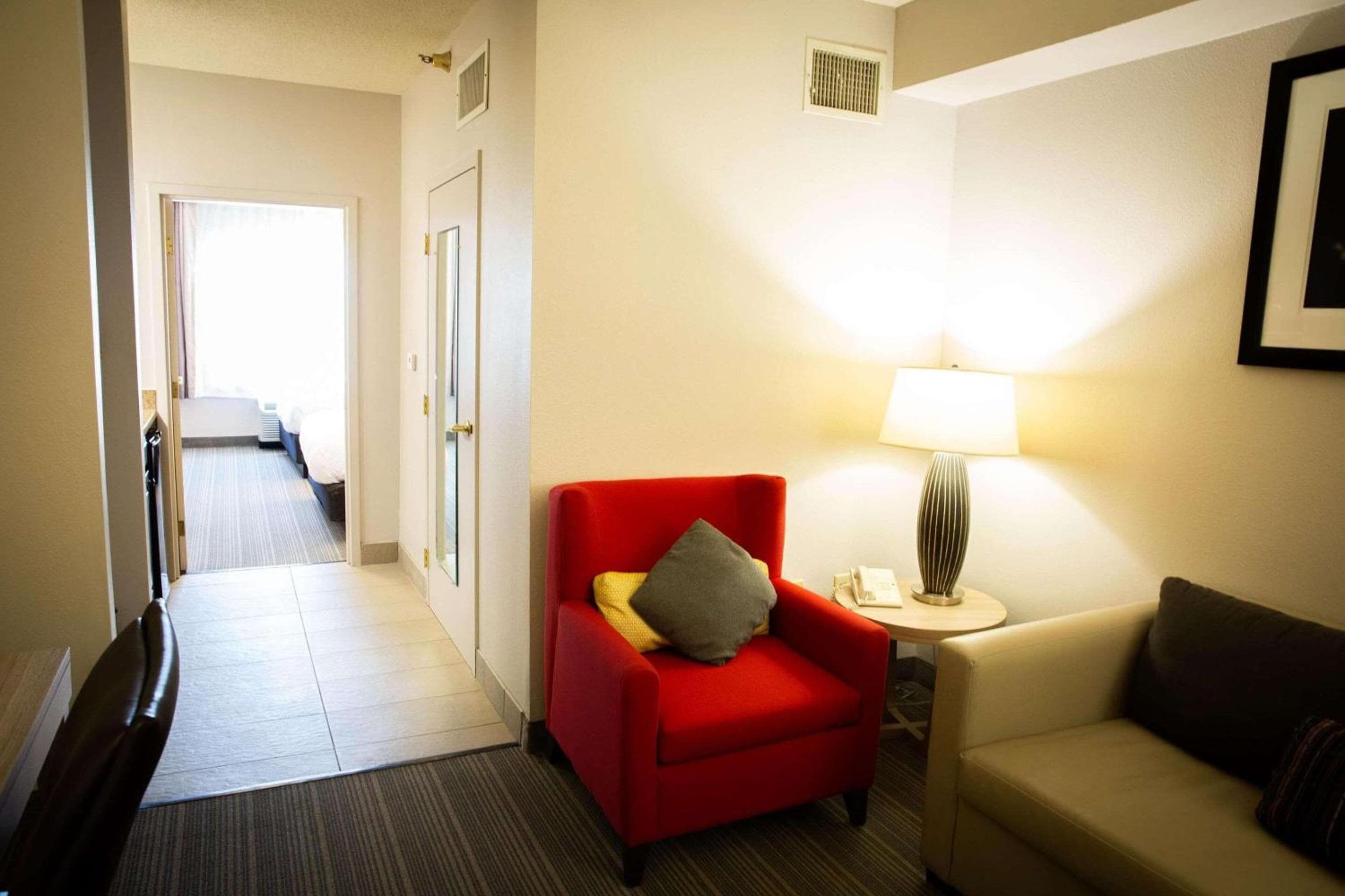 Country Inn & Suites by Radisson, Burlington Elon , NC