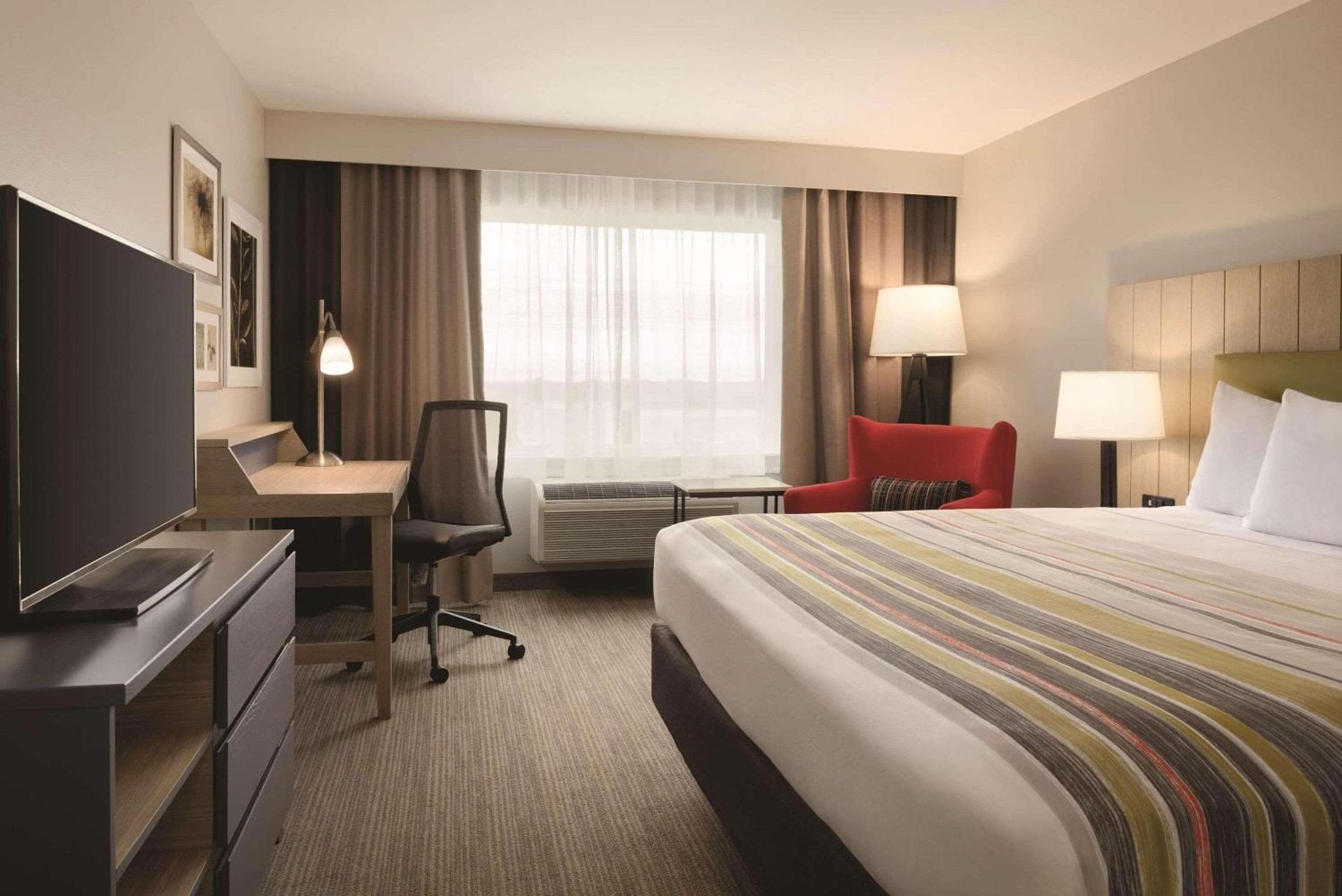 Country Inn & Suites by Radisson, Ft Atkinson, WI