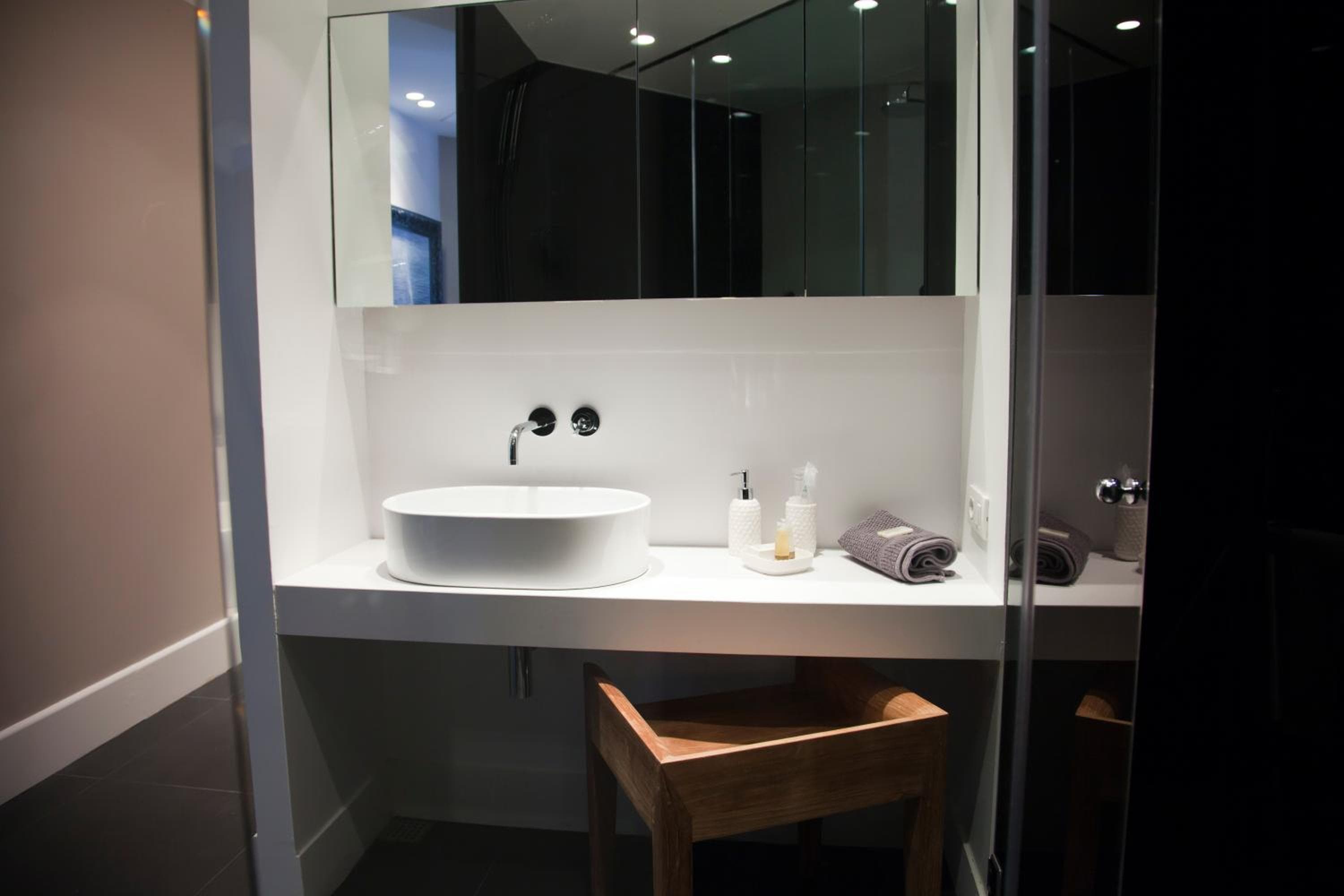 Alexandra Barcelona Hotel, Curio Collection by Hilton