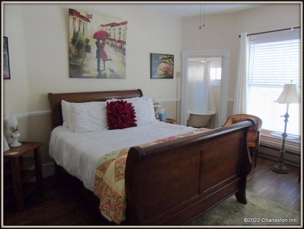 The Charleston Inn Hendersonville NC