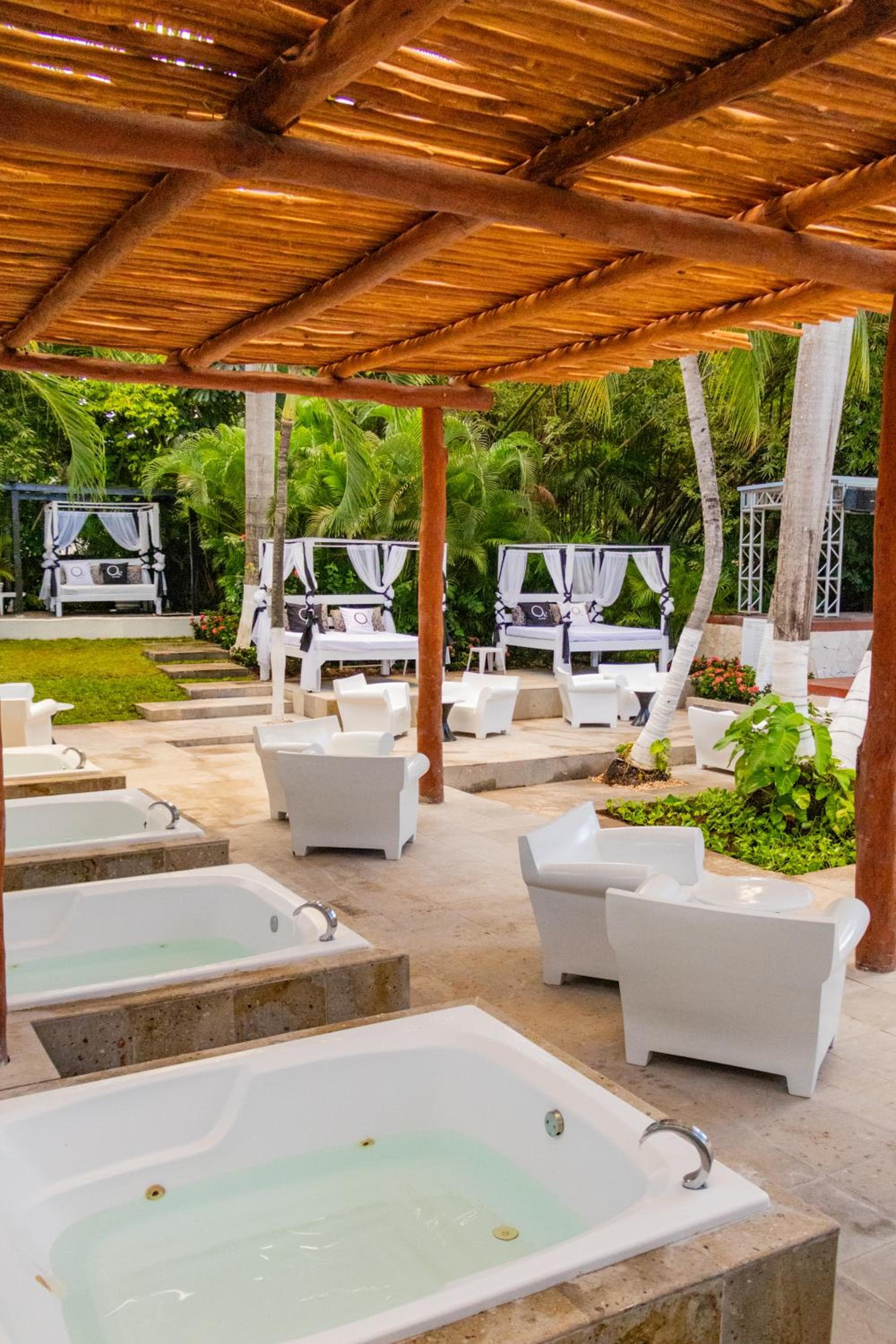 Oh! Cancun - The Urban Oasis & Beach Club