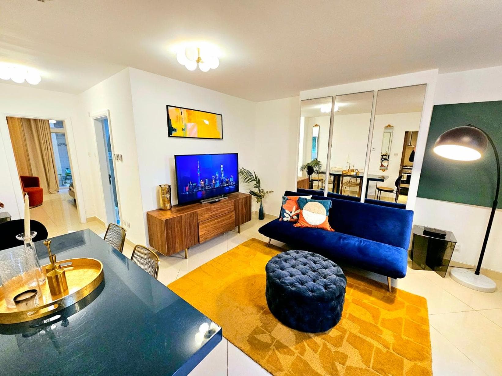 Modern Hyde Park Home with Private Entrance & Private Back Patio near Bayswater & Paddington Stations