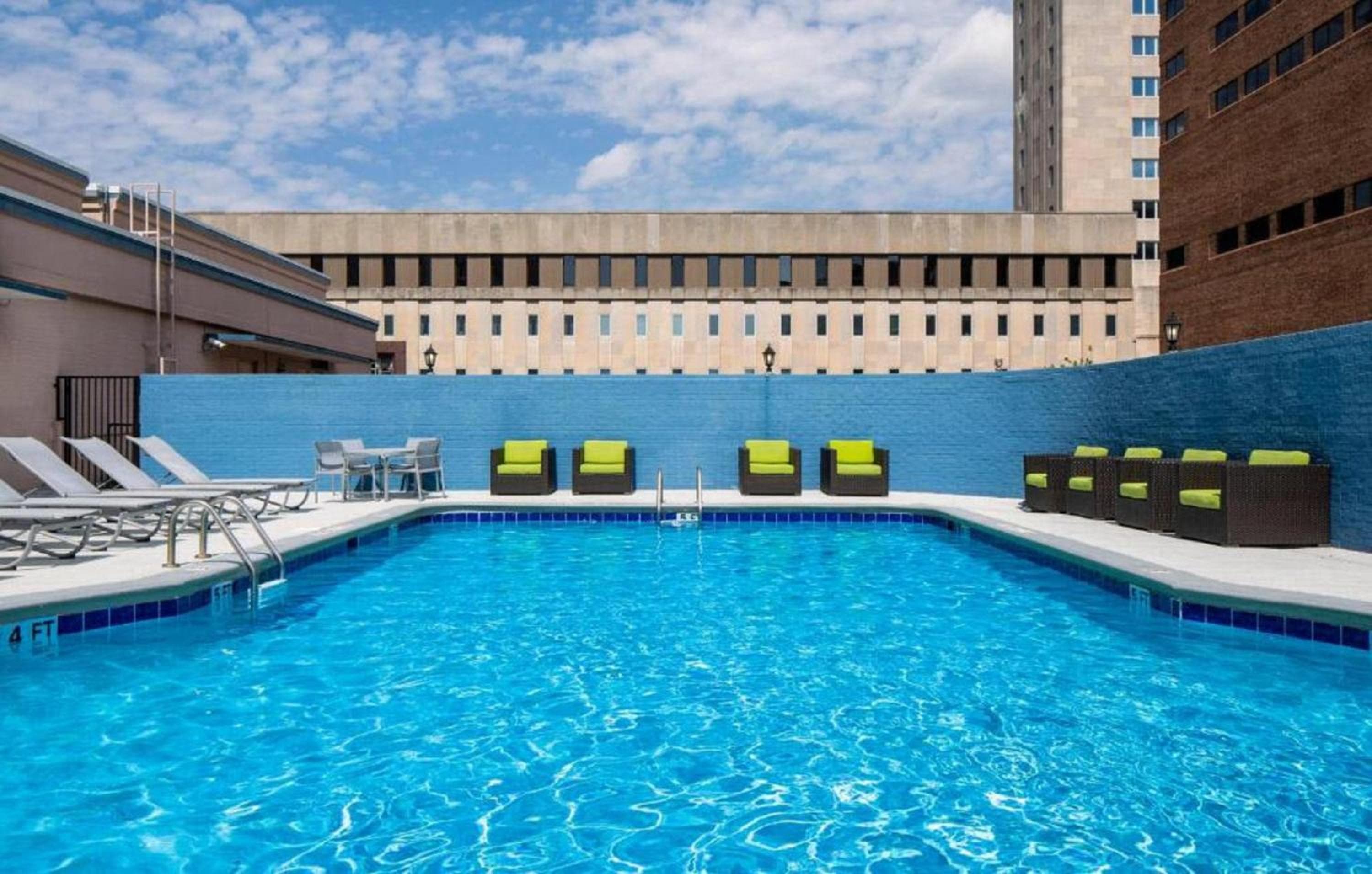 Holiday Inn Express Nashville-Downtown - Broadway by IHG