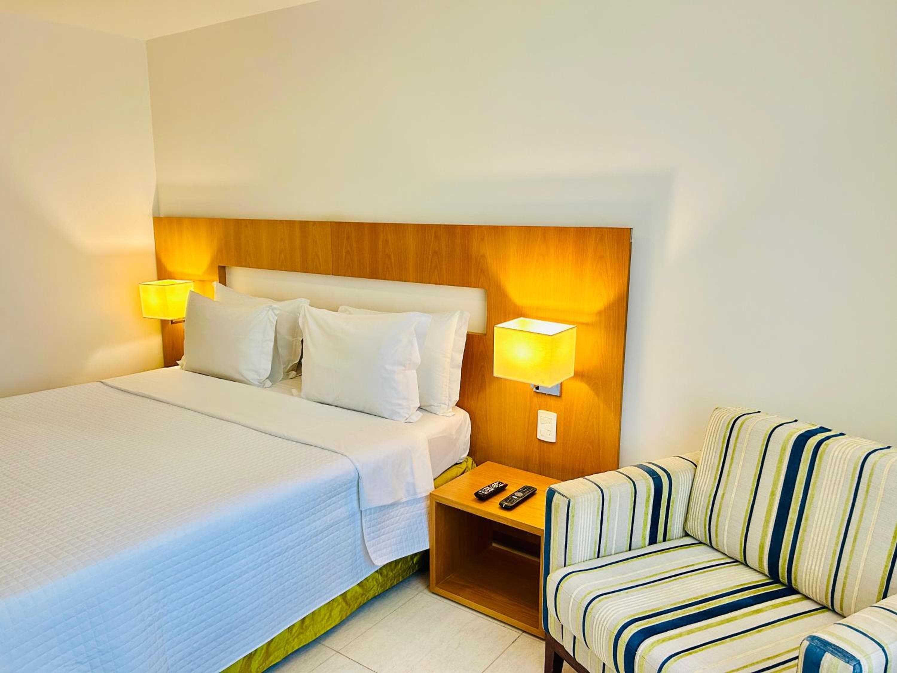 Naoum Hotel