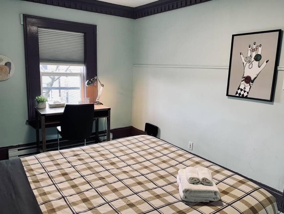 Comfy Apt, Top Floor, Excellent Kitchen