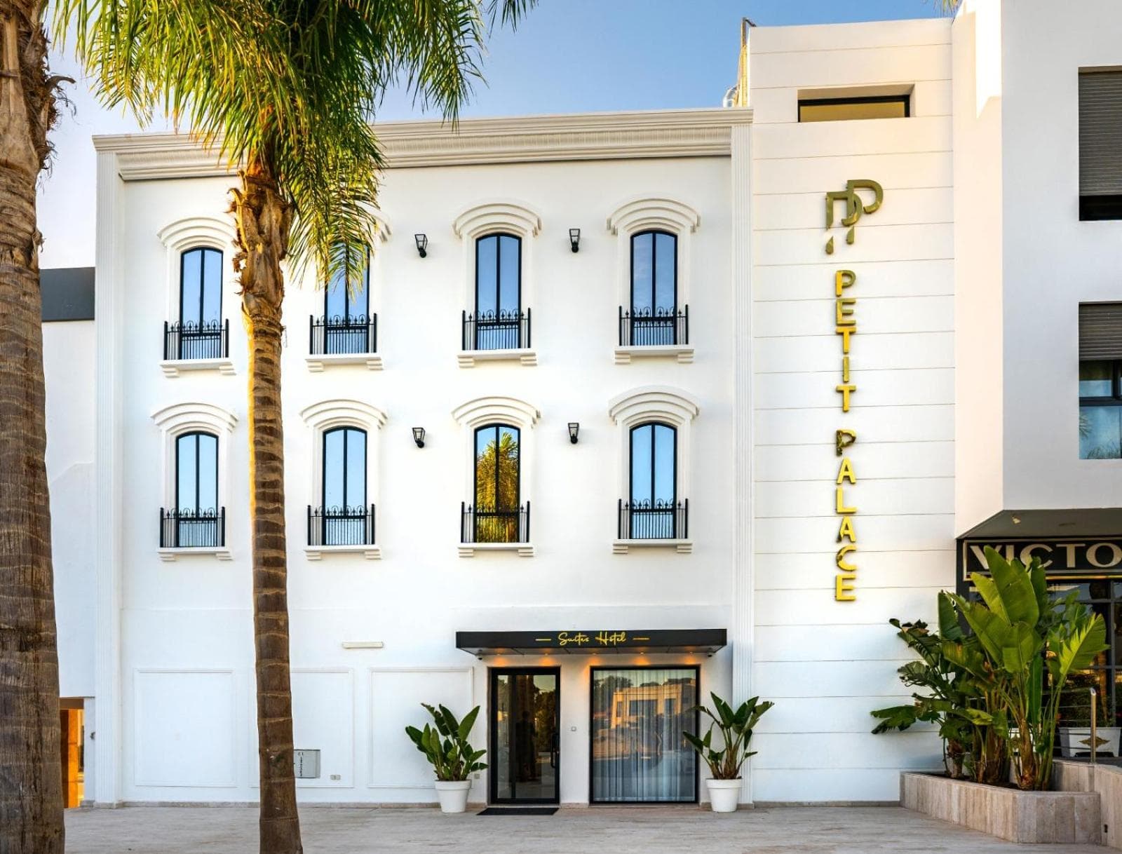 Petit Palace Suites Hotel