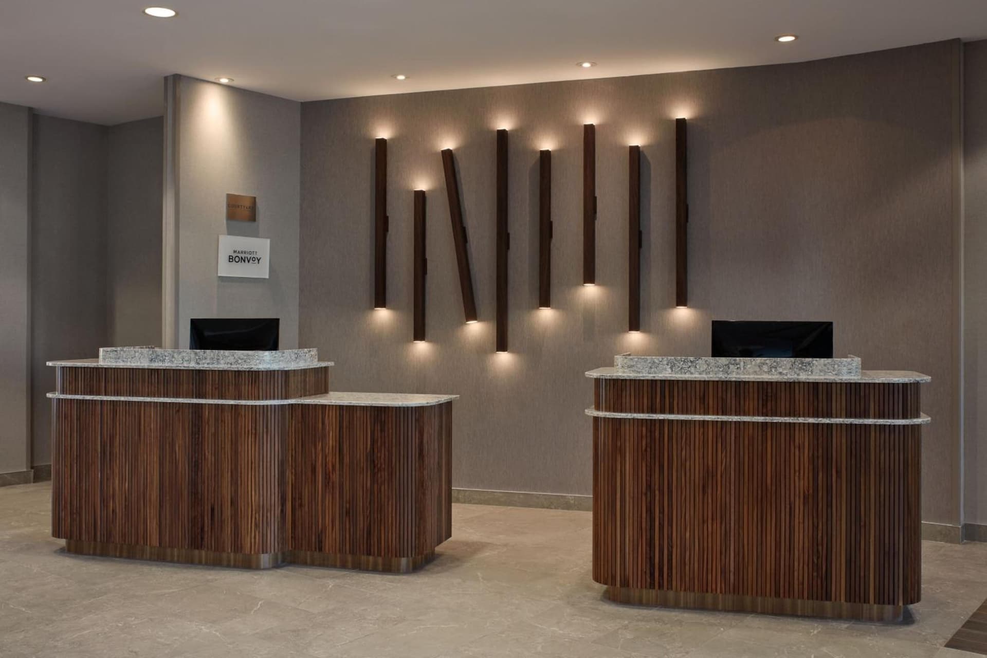 Courtyard by Marriott Mississauga-Airport Corporate Centre West