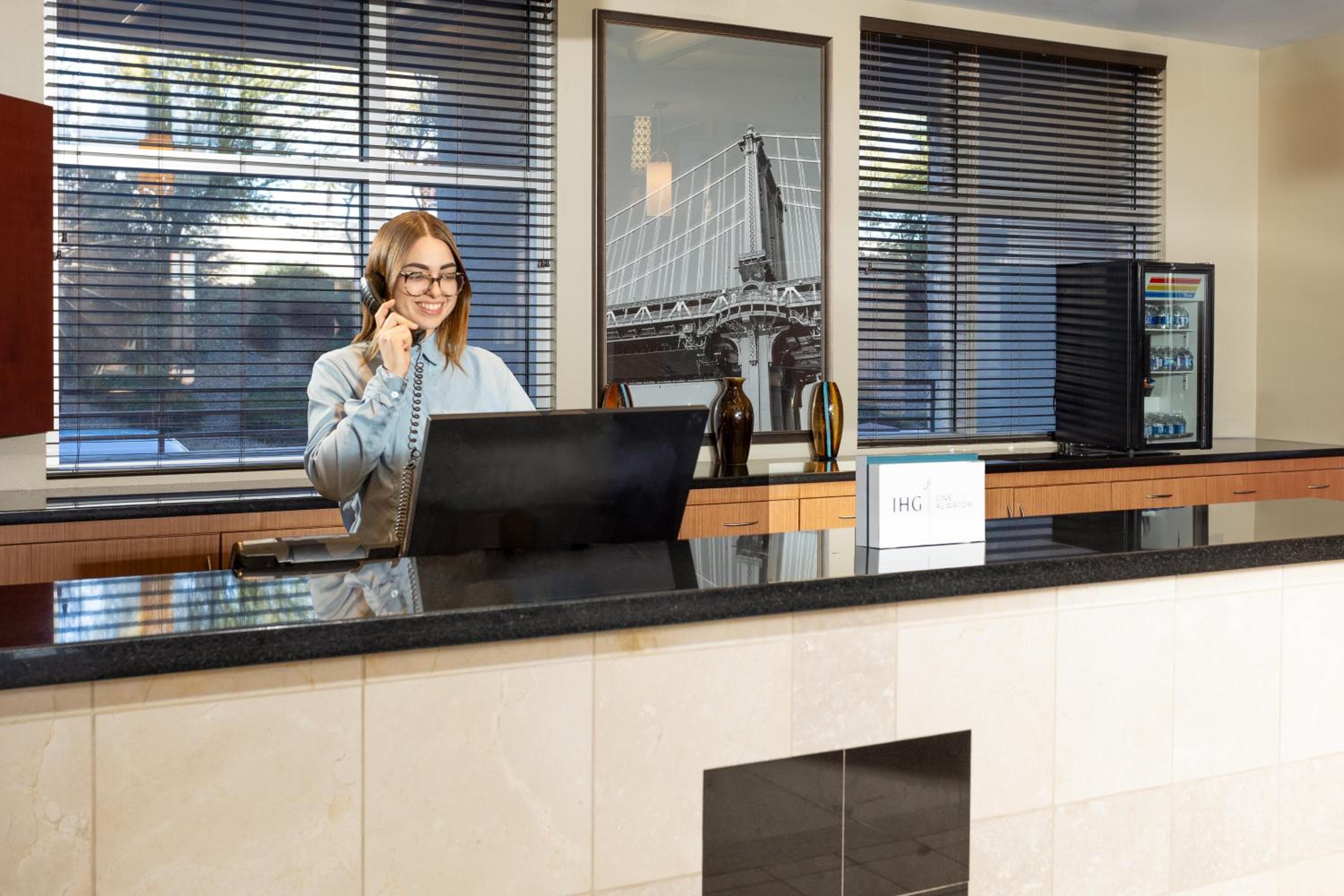 Staybridge Suites Las Vegas - Stadium District by IHG
