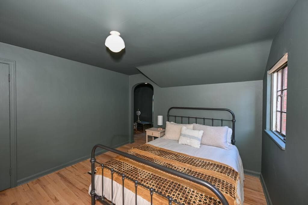 SuperHost PLUS ~ Designer Inspired Boynton Bungalow