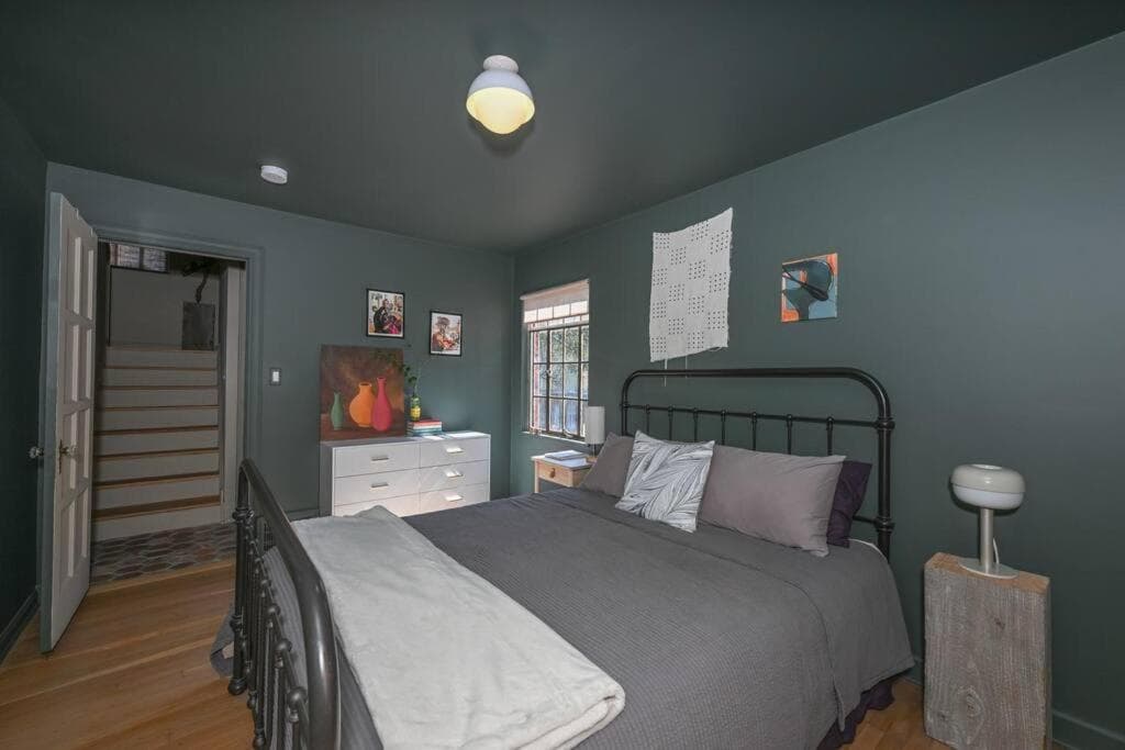 SuperHost PLUS ~ Designer Inspired Boynton Bungalow